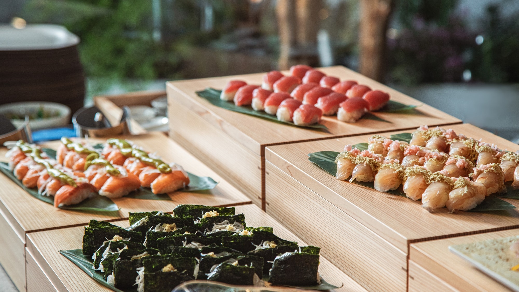 [Dinner Buffet] We offer 3 to 5 types of nigiri sushi made with seasonal ingredients every day.