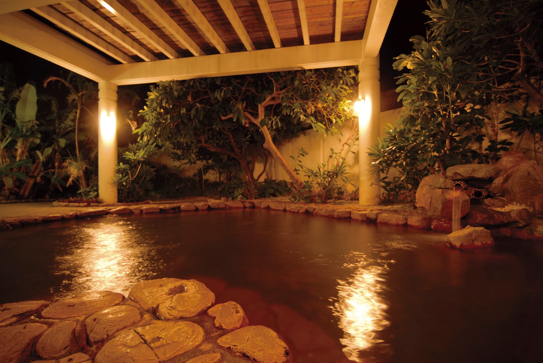 Open-air bath