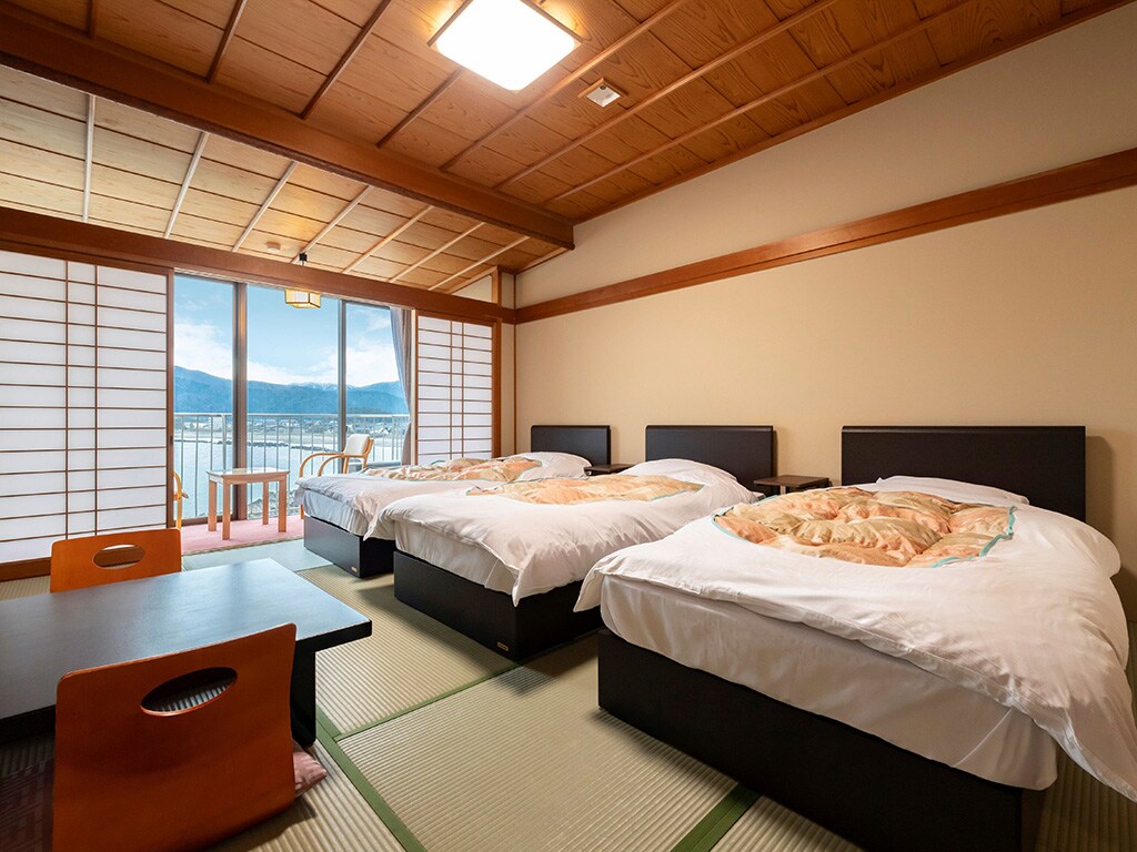 Triple Japanese-Western style room