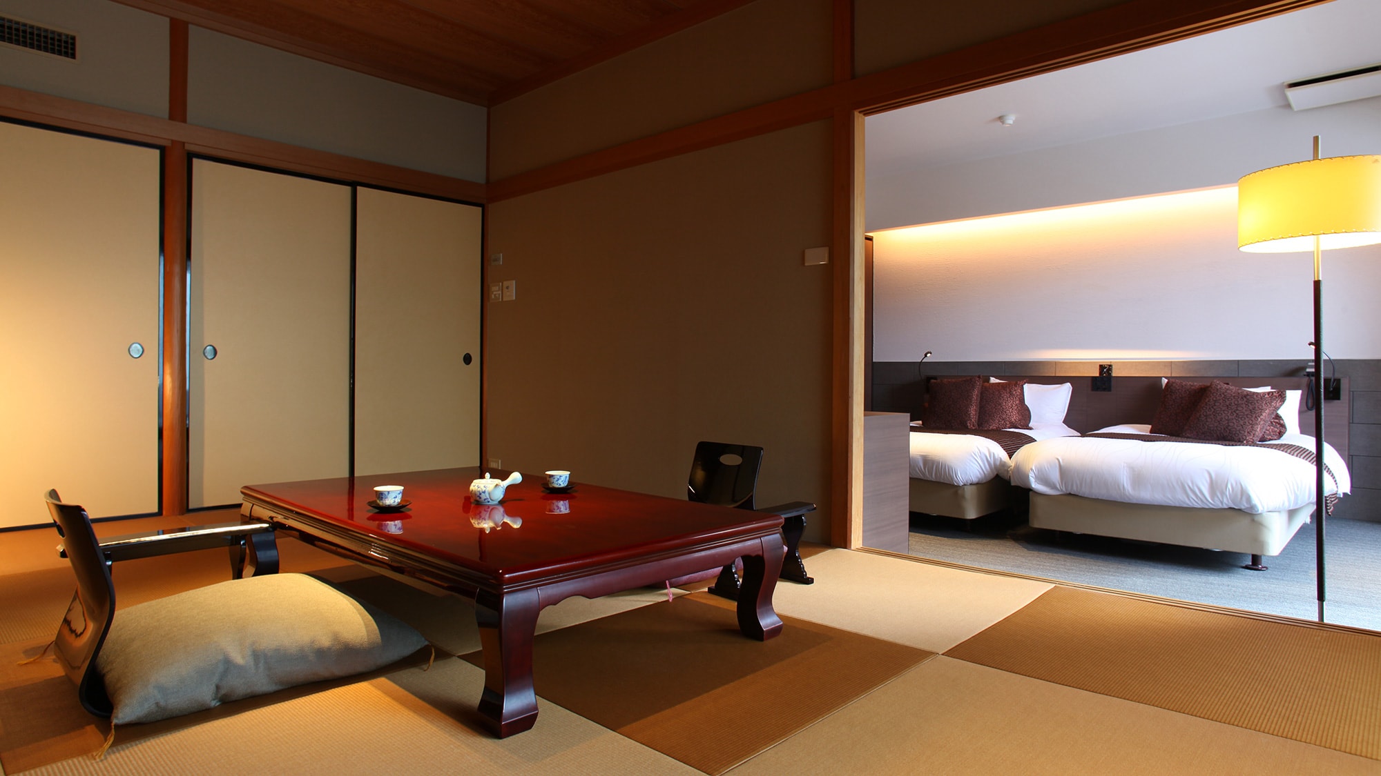 [Zazenso] Enjoy a relaxing "Hakone holiday" in a spacious 63.75m2 Japanese-style room and bedroom.