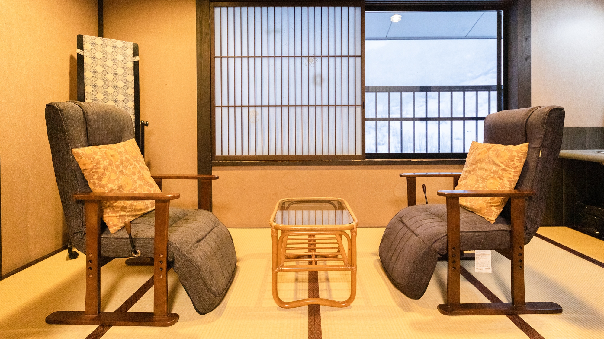 * [2 kamar bergaya Jepang] 10 kamar bergaya Jepang beralas tatami + 4 kamar sebelah beralas tatami (musim dingin)