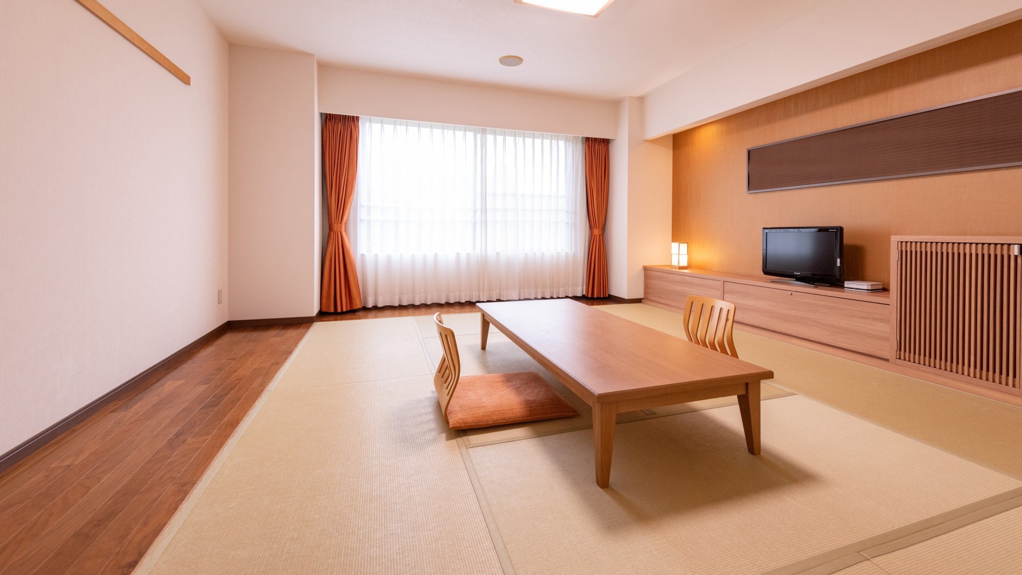 [All rooms non-smoking] Modern Japanese room 10 tatami mats [Slope debut]