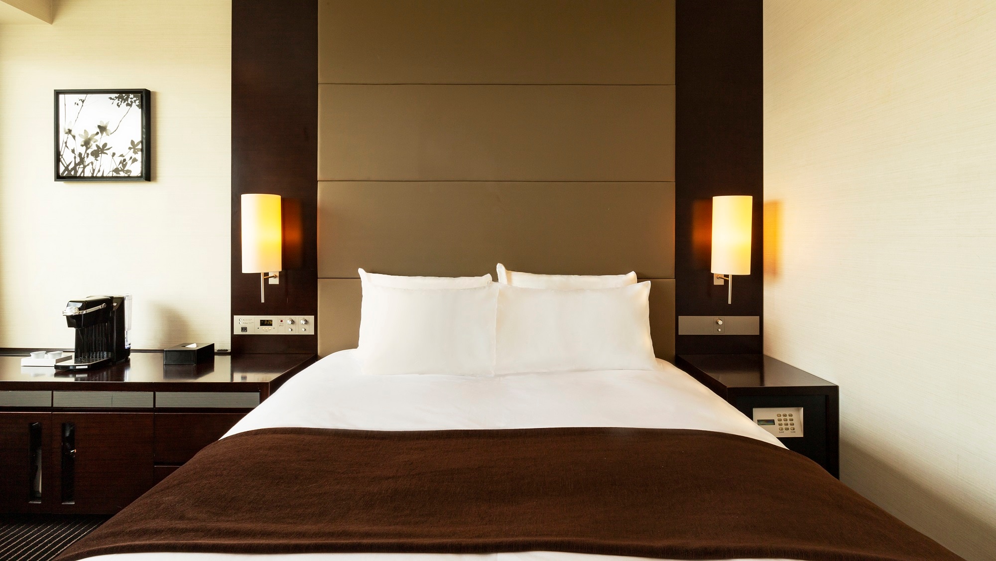 Main Tower Double (Premier Floors 35-37)