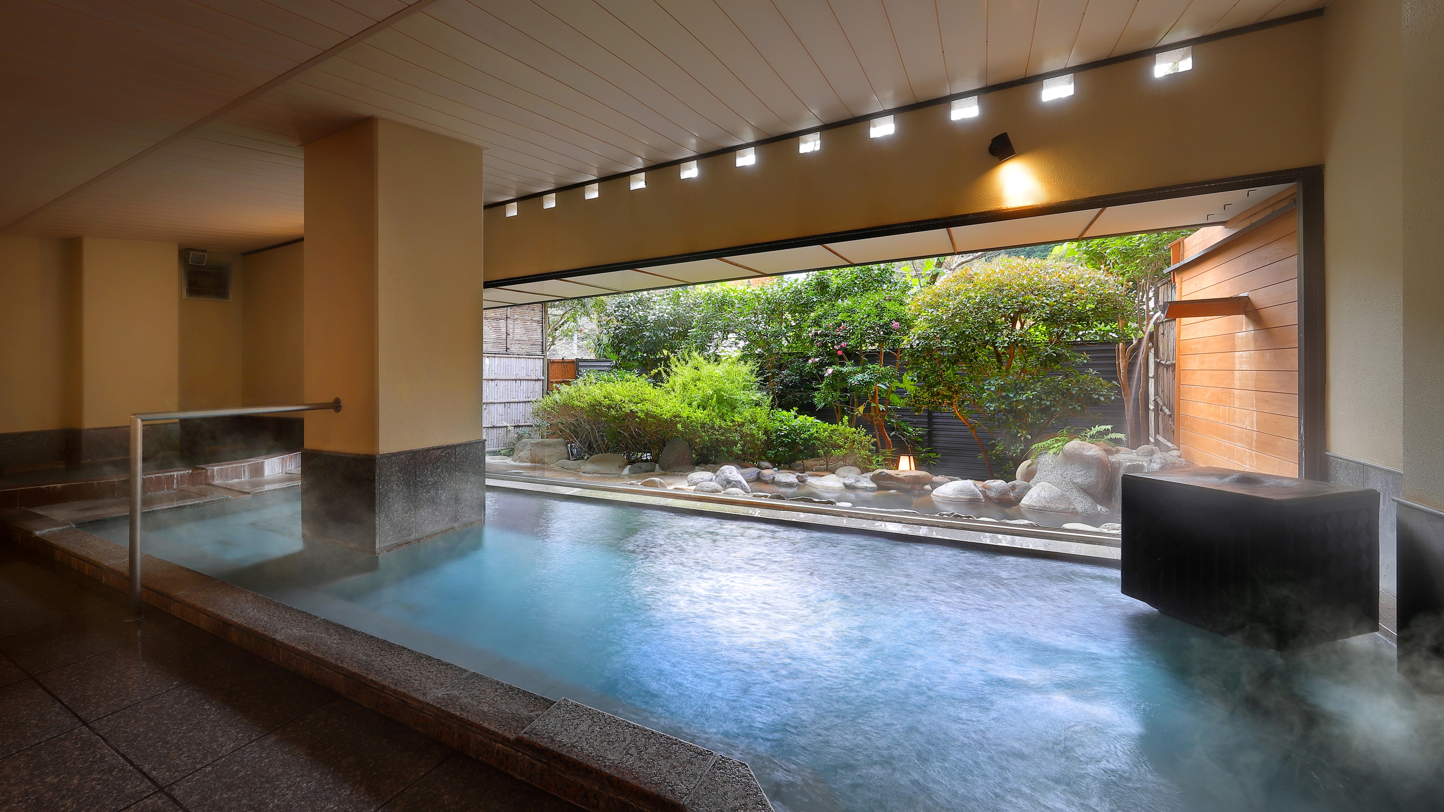Kobo no Yu Men's (indoor bath) Lunchtime sub.jpg