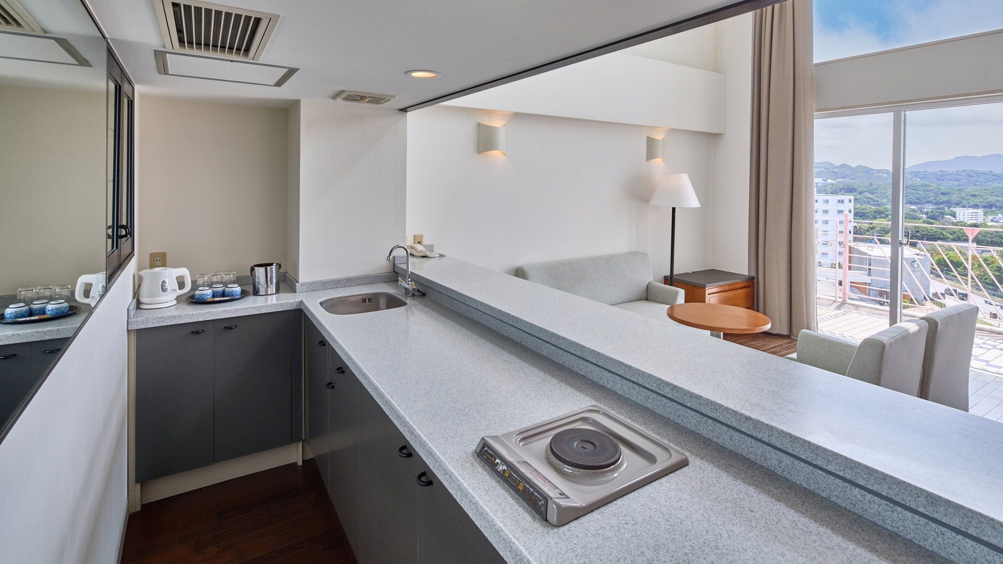 [Maisonette] Enjoy a more fulfilling stay in your room with a kitchen equipped with a counter. Relax and enjoy a carefree stay like you're in your own private villa.