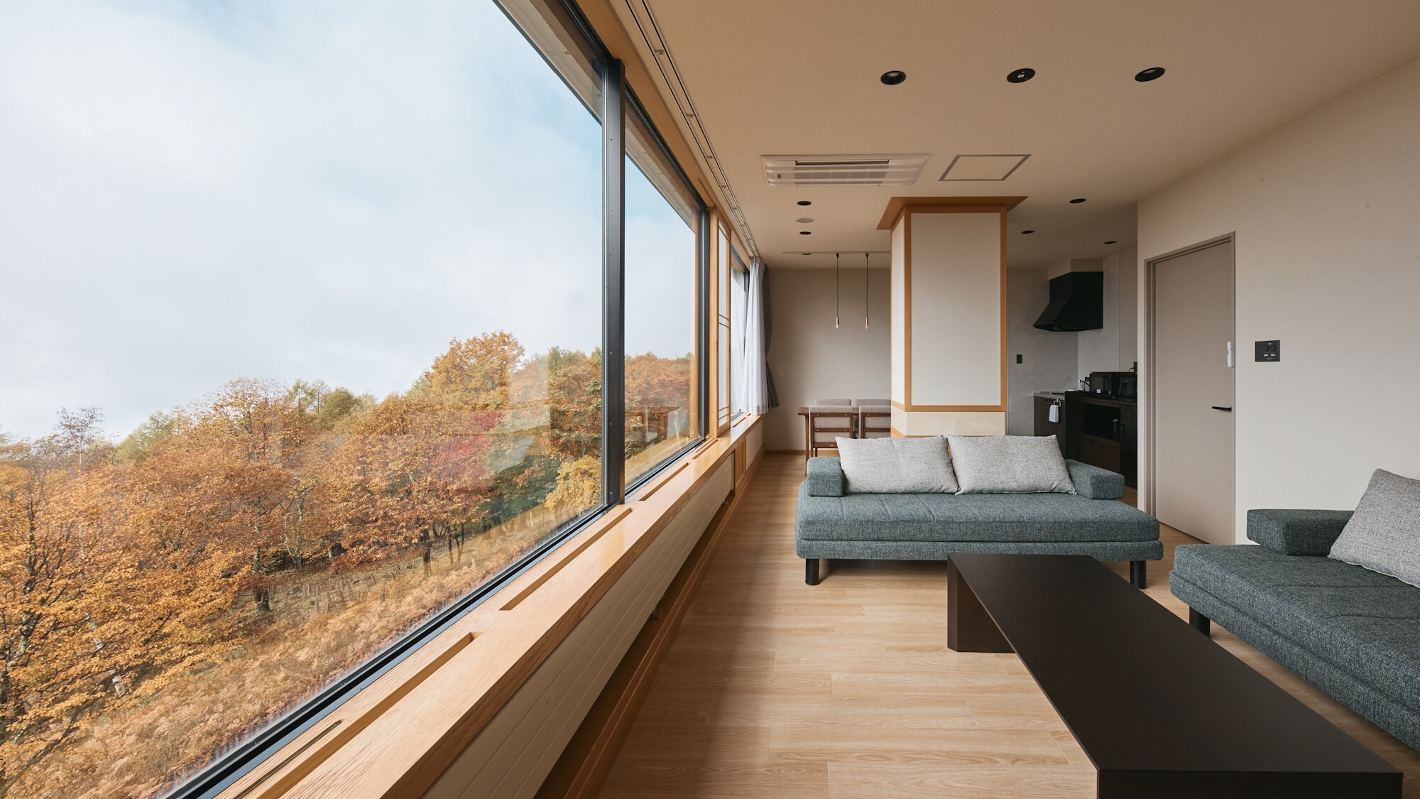 Deluxe Room 2 example | Enjoy the beautiful view of Tateshina. *Guest rooms cannot be specified.