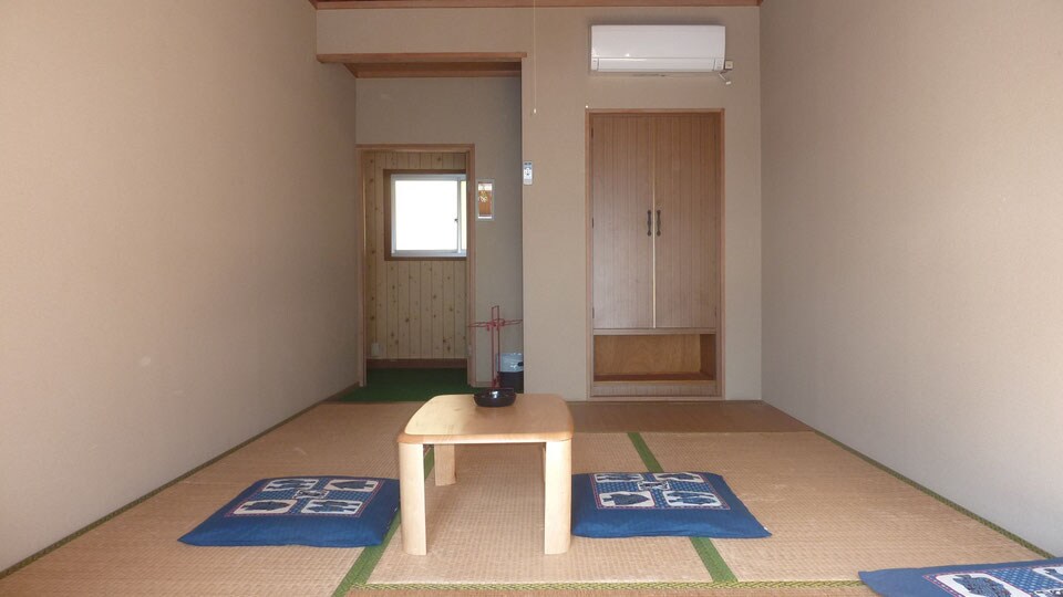 Japanese style room 6 tatami mats