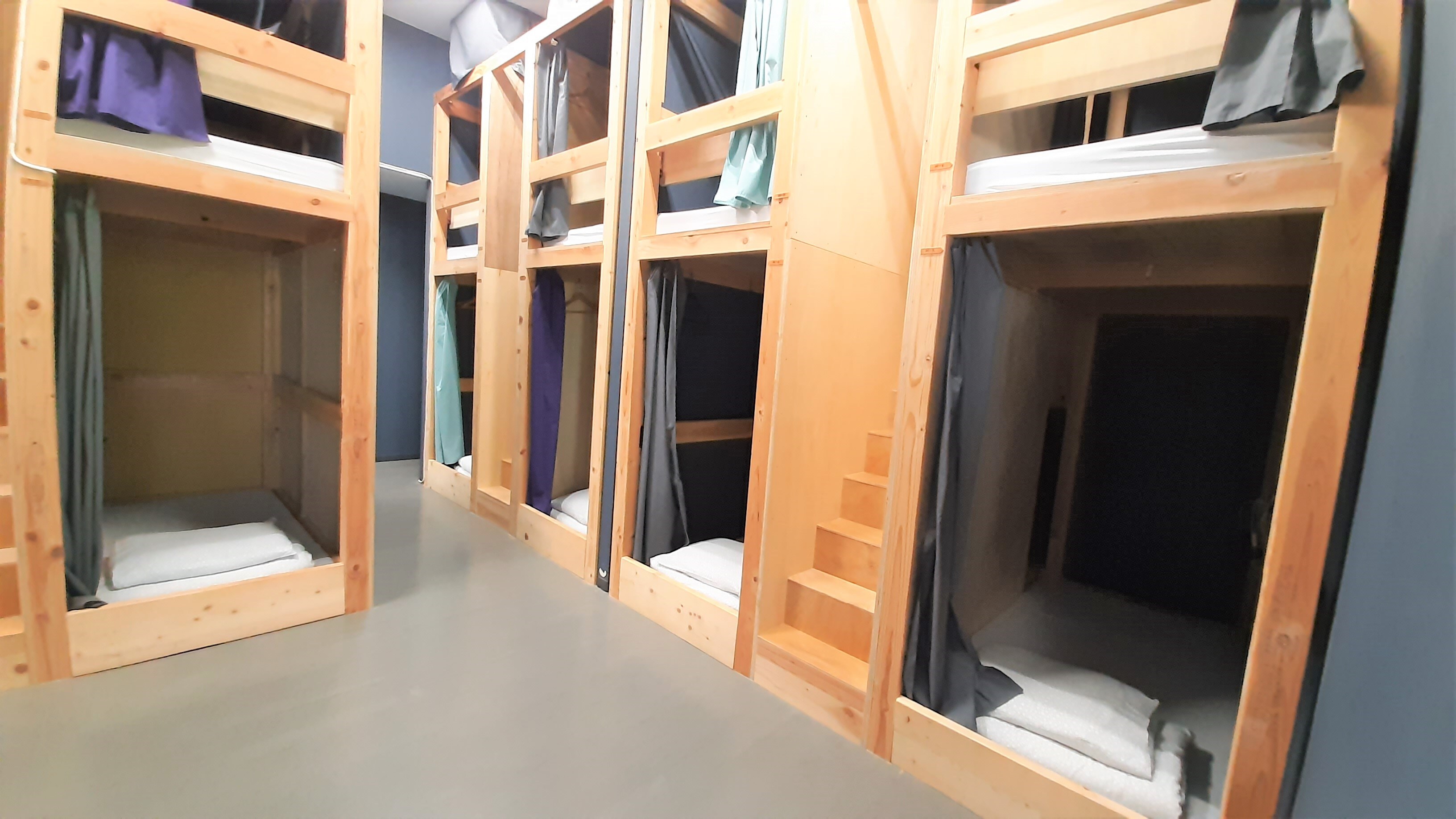 Mixed dormitory room for 26 people