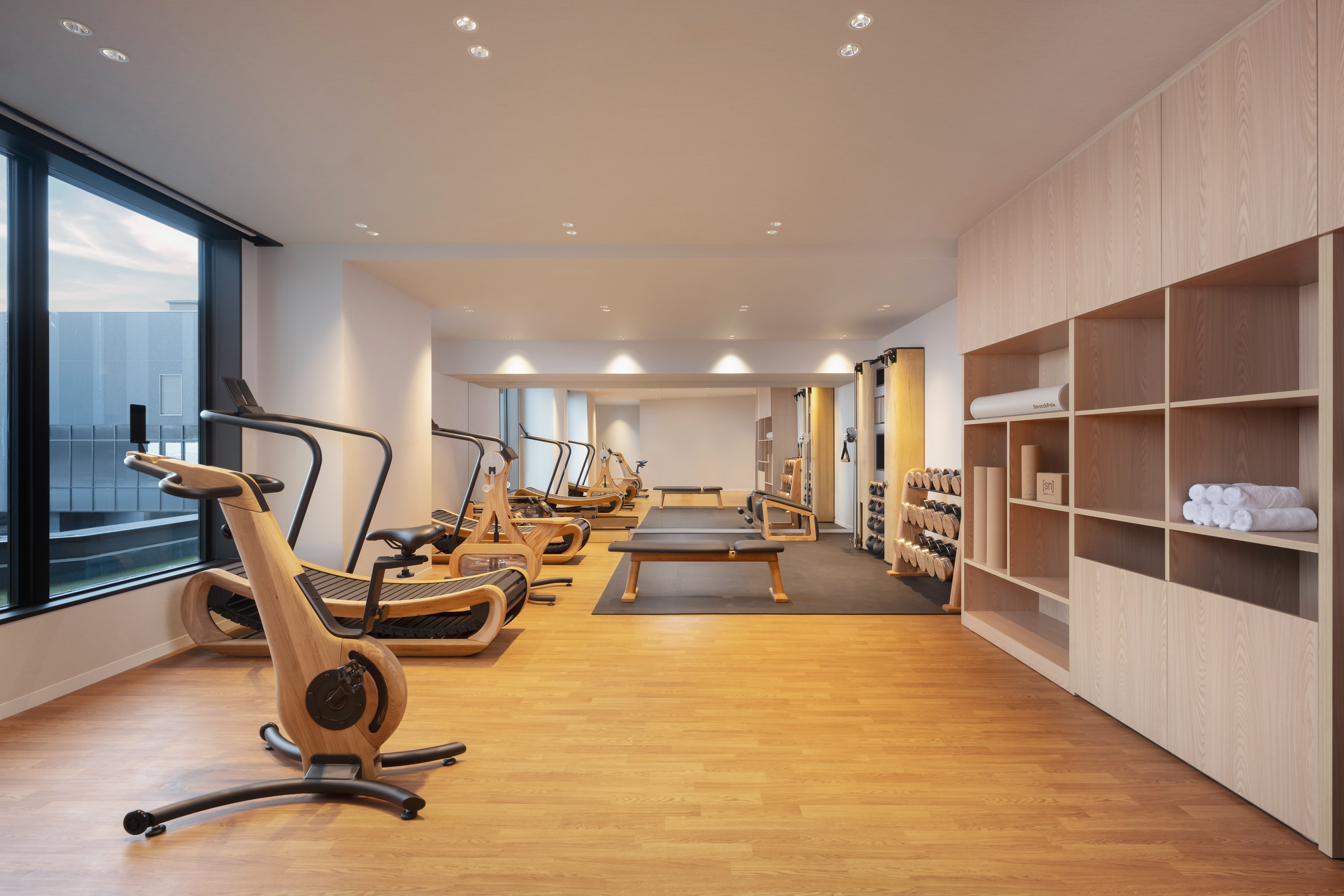 Pusat kebugaran (24 jam)