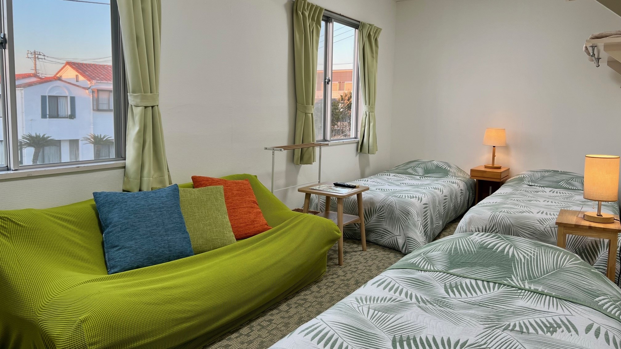 Main building 2nd floor, outdoor bath, 2-3 bedrooms