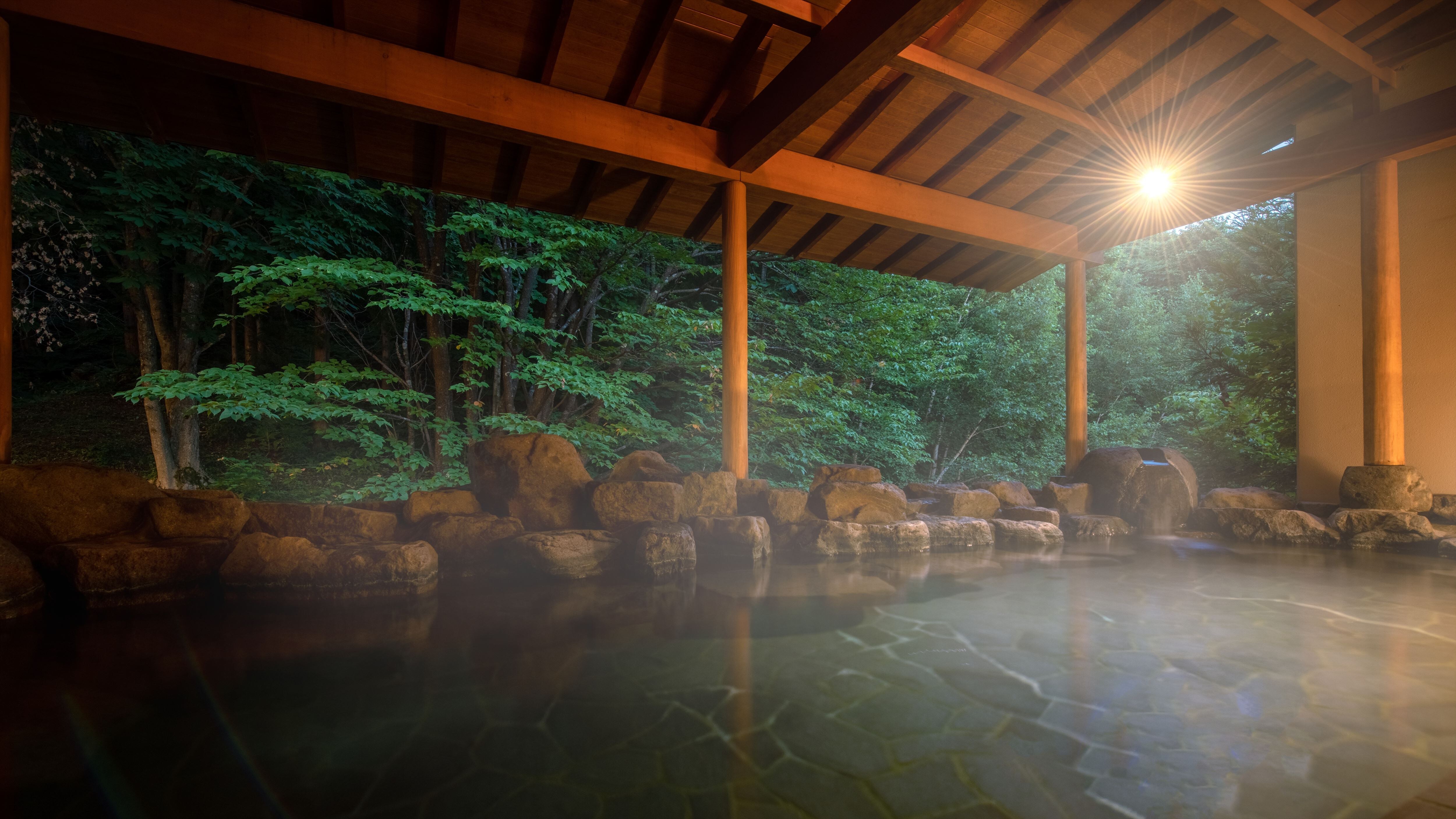 Shirakaba-no-Yu / Shirakaba-no-Yu open-air bath with a feeling of openness