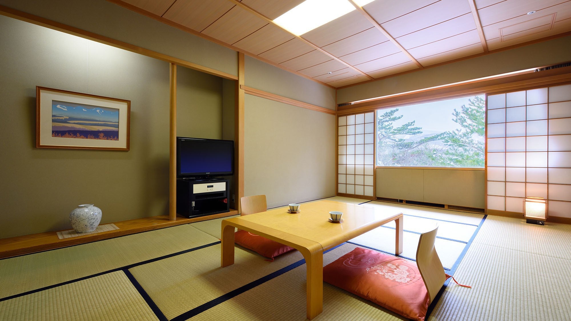 【日式房間】12張榻榻米。這間客房非常適合家庭入住，可供多人使用。