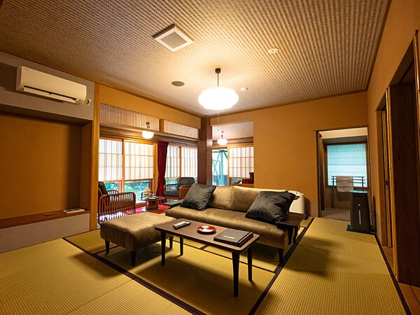 Twin bed + 12.5 tatami sofa room
