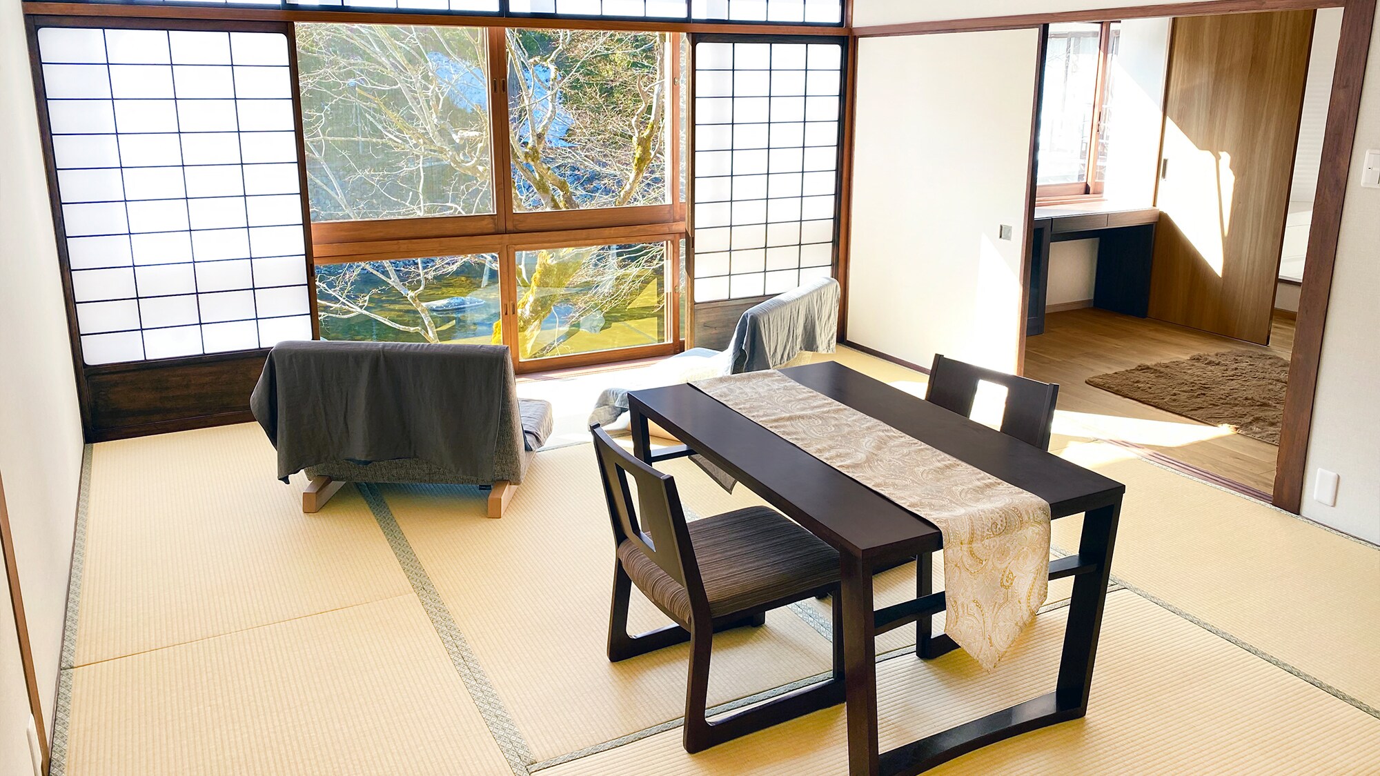 本館日西式客房附淋浴㉔52.8㎡