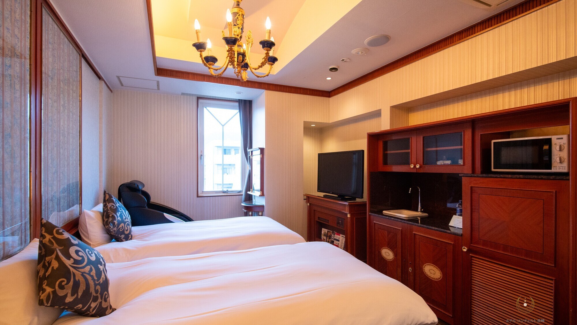 Tiêu chuẩn đôi_có ghế massage