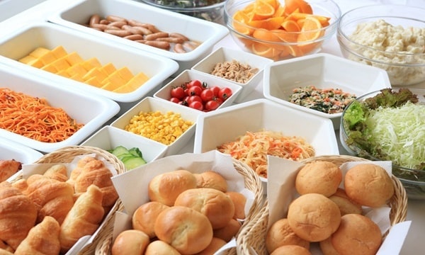 An example of a breakfast buffet