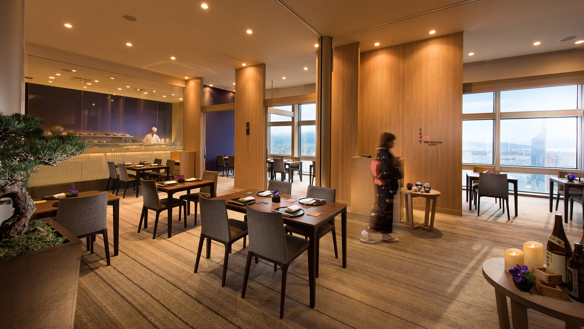 [Sushi Kappo Tomozuna]