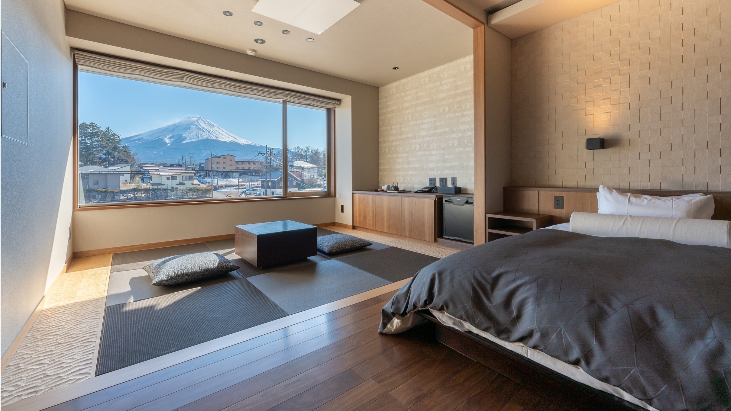 5F Mt. Fuji Japanese-Western style room with bath 69 square meters [Deluxe]