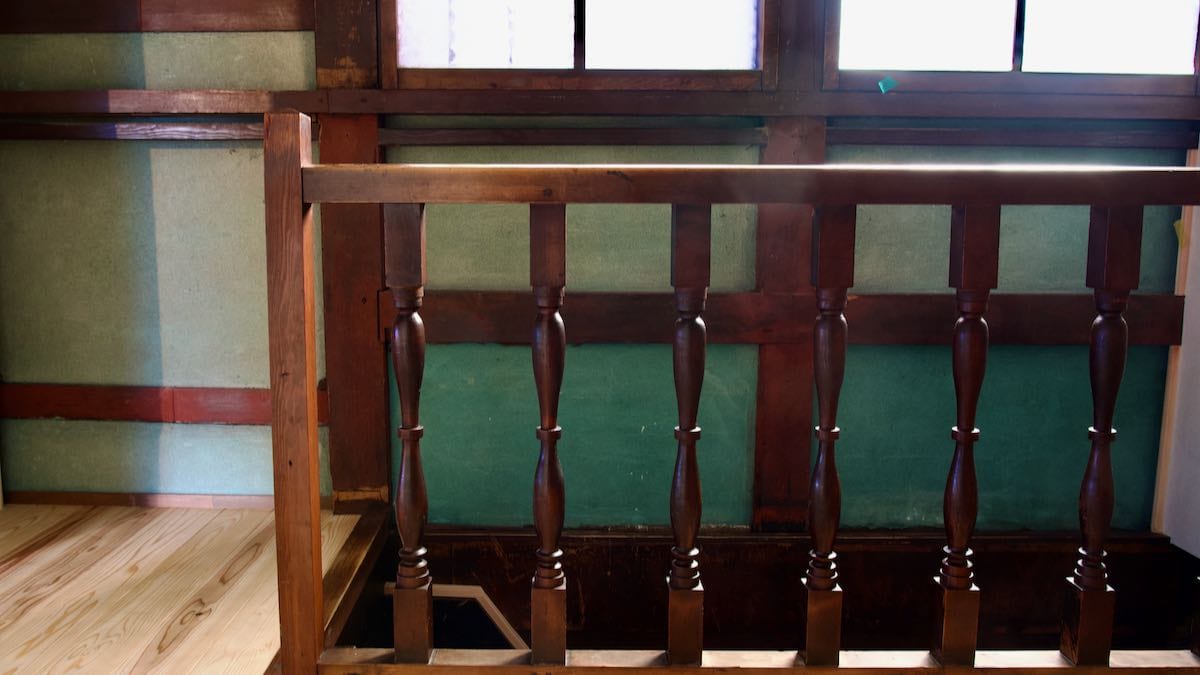 The historic setting has been partially restored and left as it is.