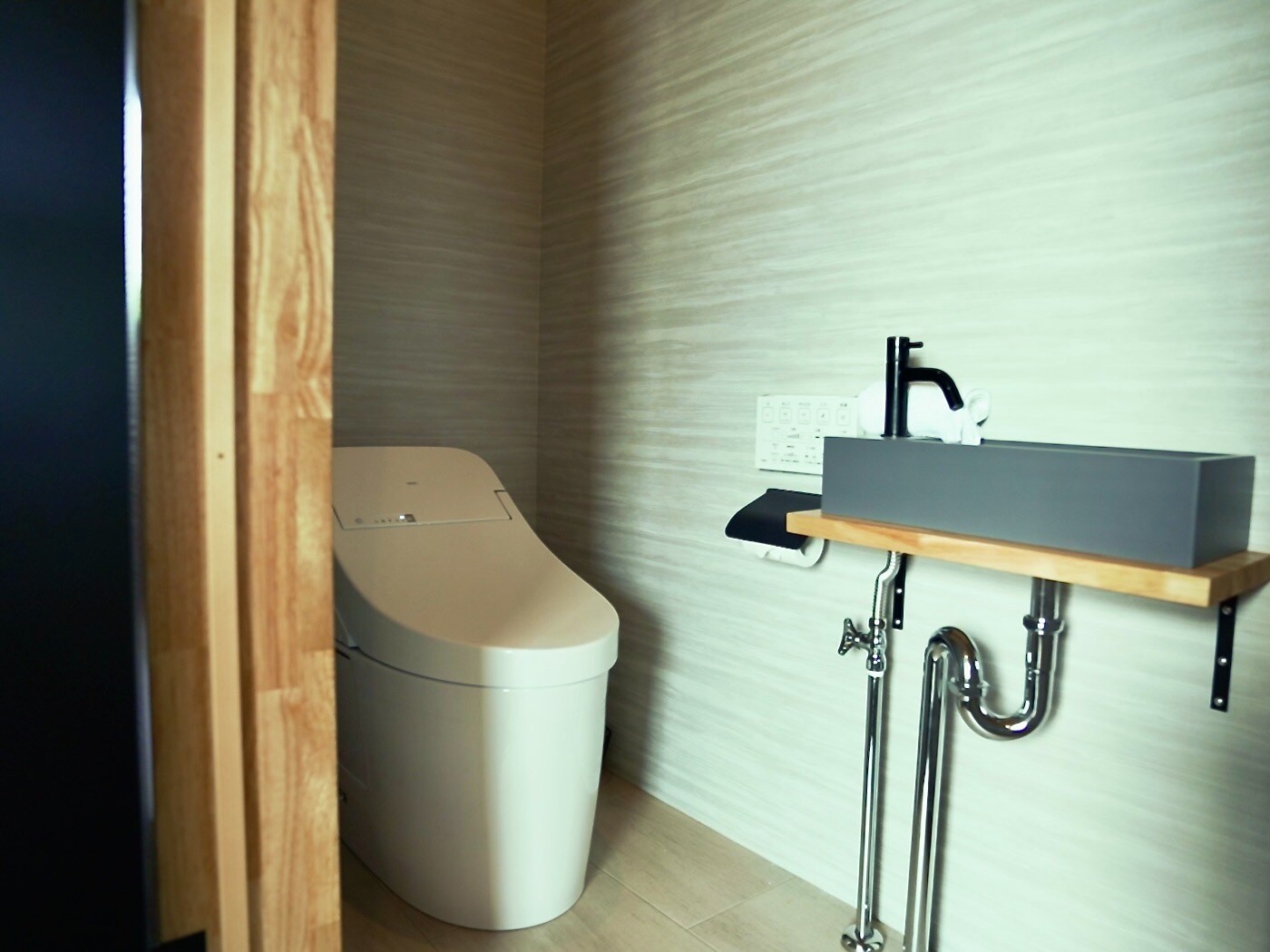ROOM 3F (Modern Japanese-style room) (Toilet)