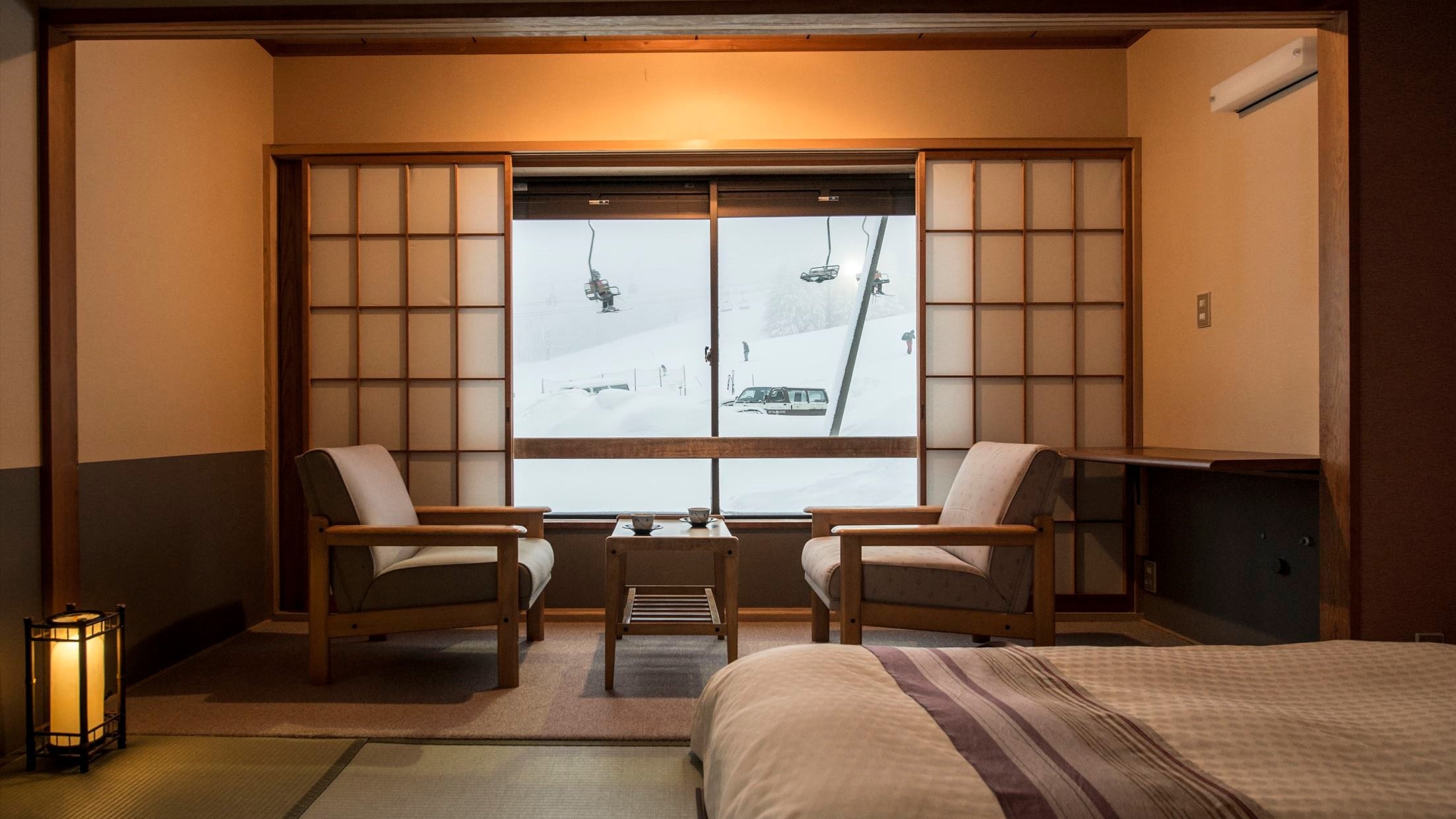 [Club Room] View of the slopes in winter