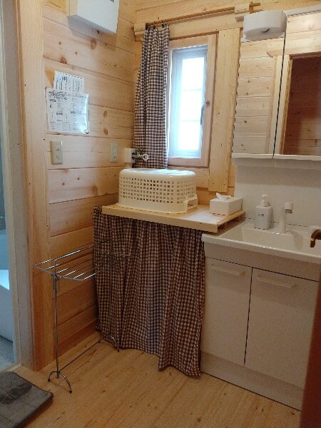 Washroom and undressing vertical