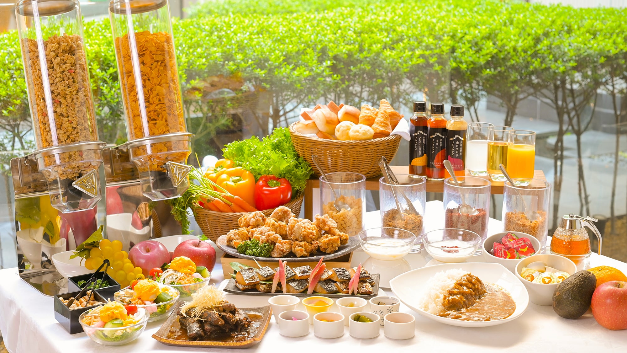 [Breakfast buffet] A rich menu of about 30 items, focusing on locally produced ingredients