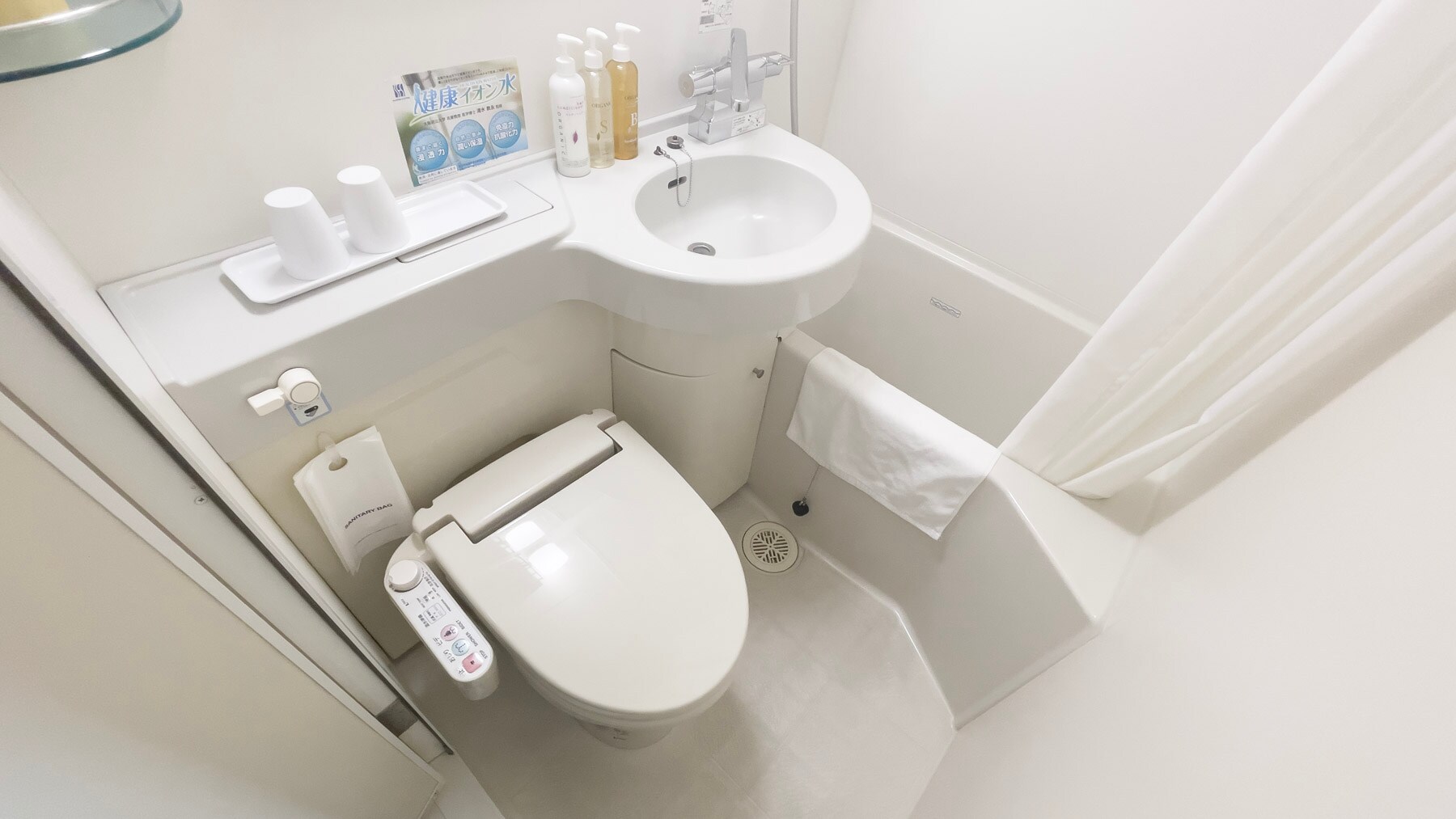 ห้องพักทุกห้องมีห้องน้ำในตัว