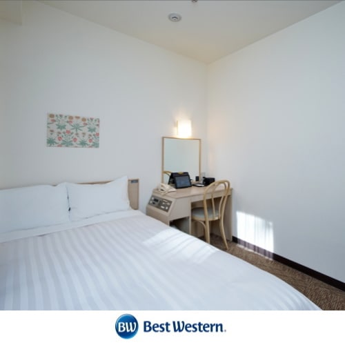 Kamar semi-double 12,8m & sup2; tempat tidur Simmons lebar 120cm