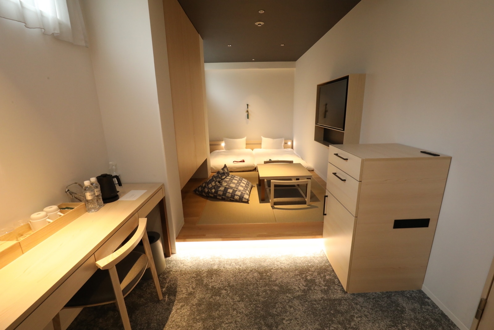 ROOM203