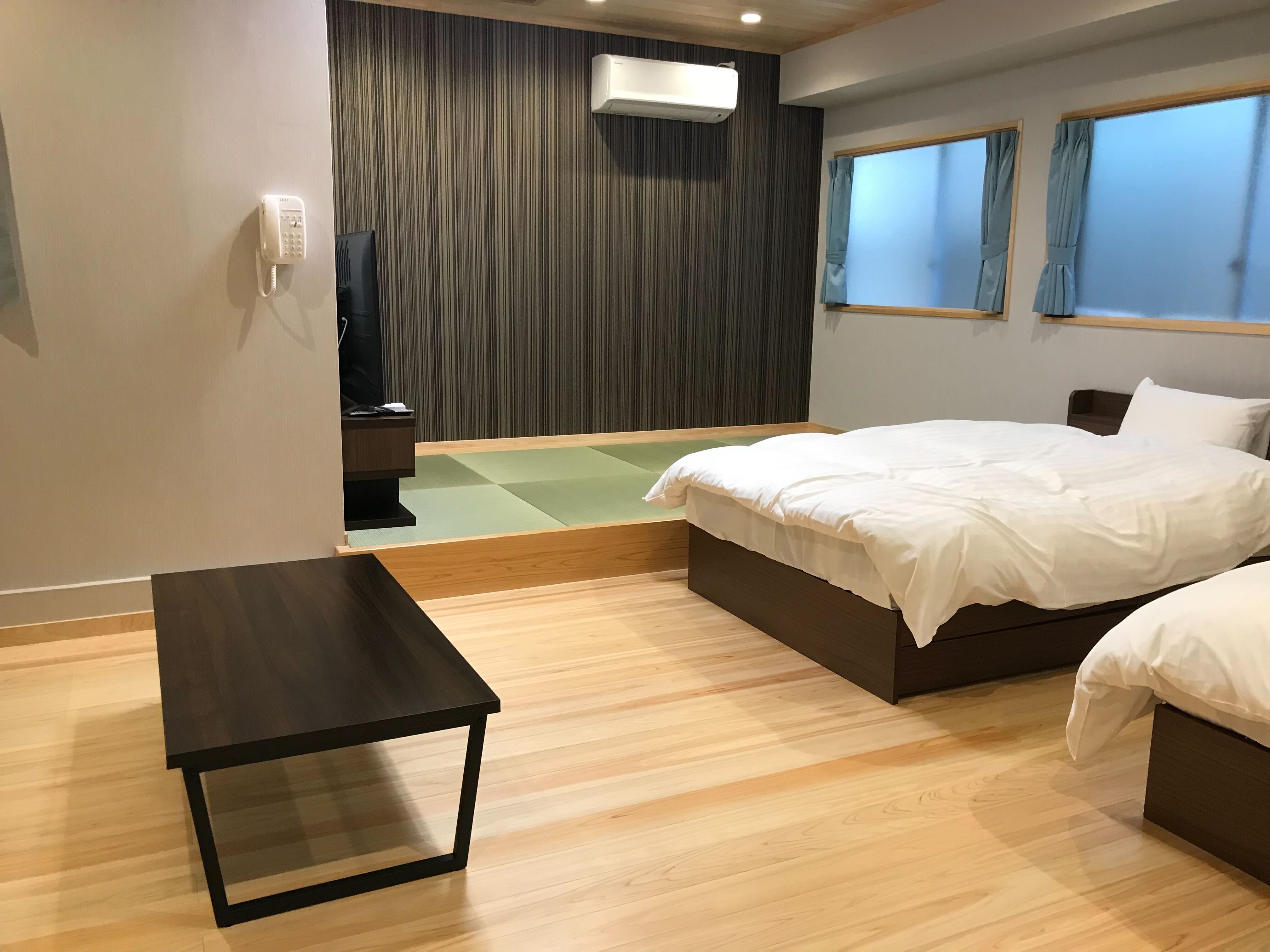 Annex Japanese-Western room with hot spring bath (4 people)