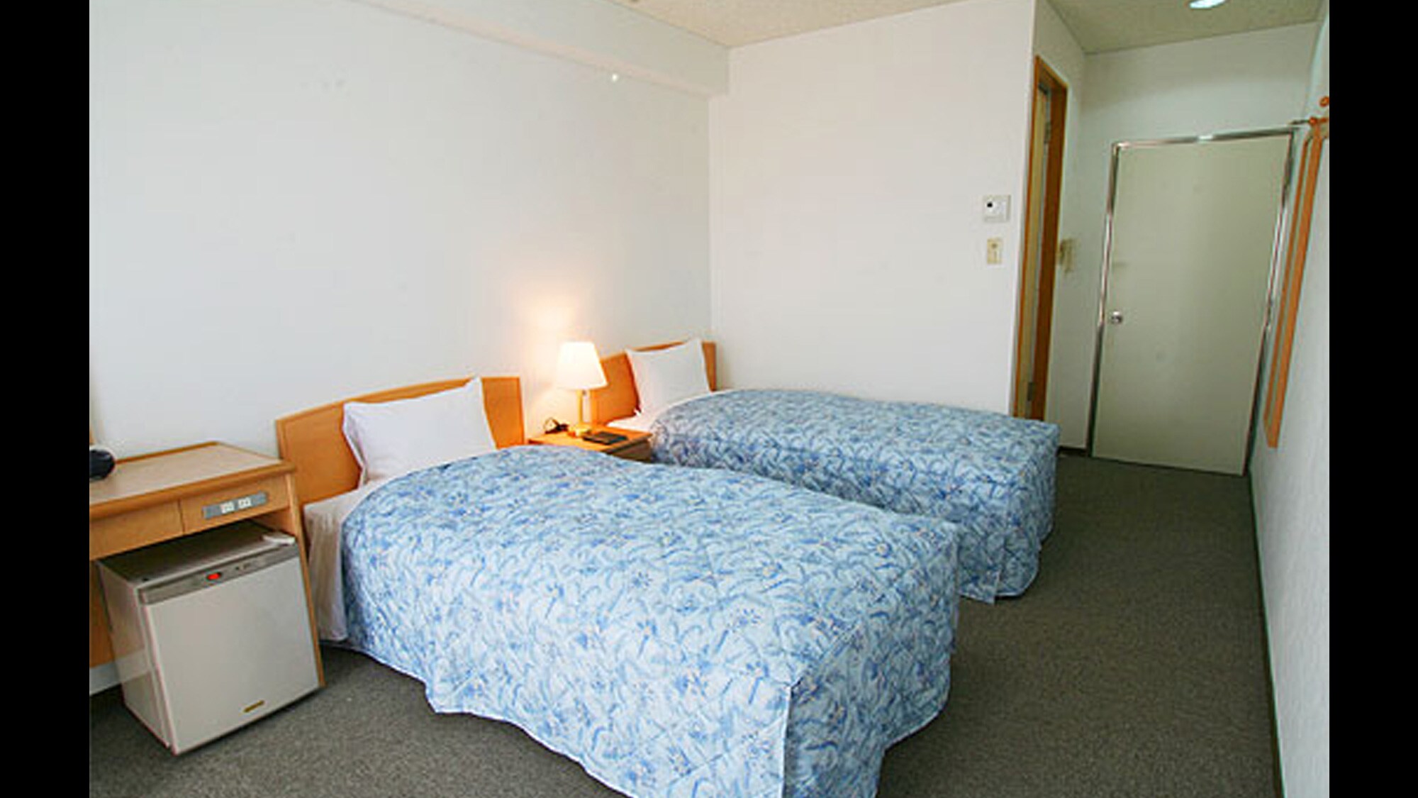 [Twin Room] Western-style room, also available for single use.