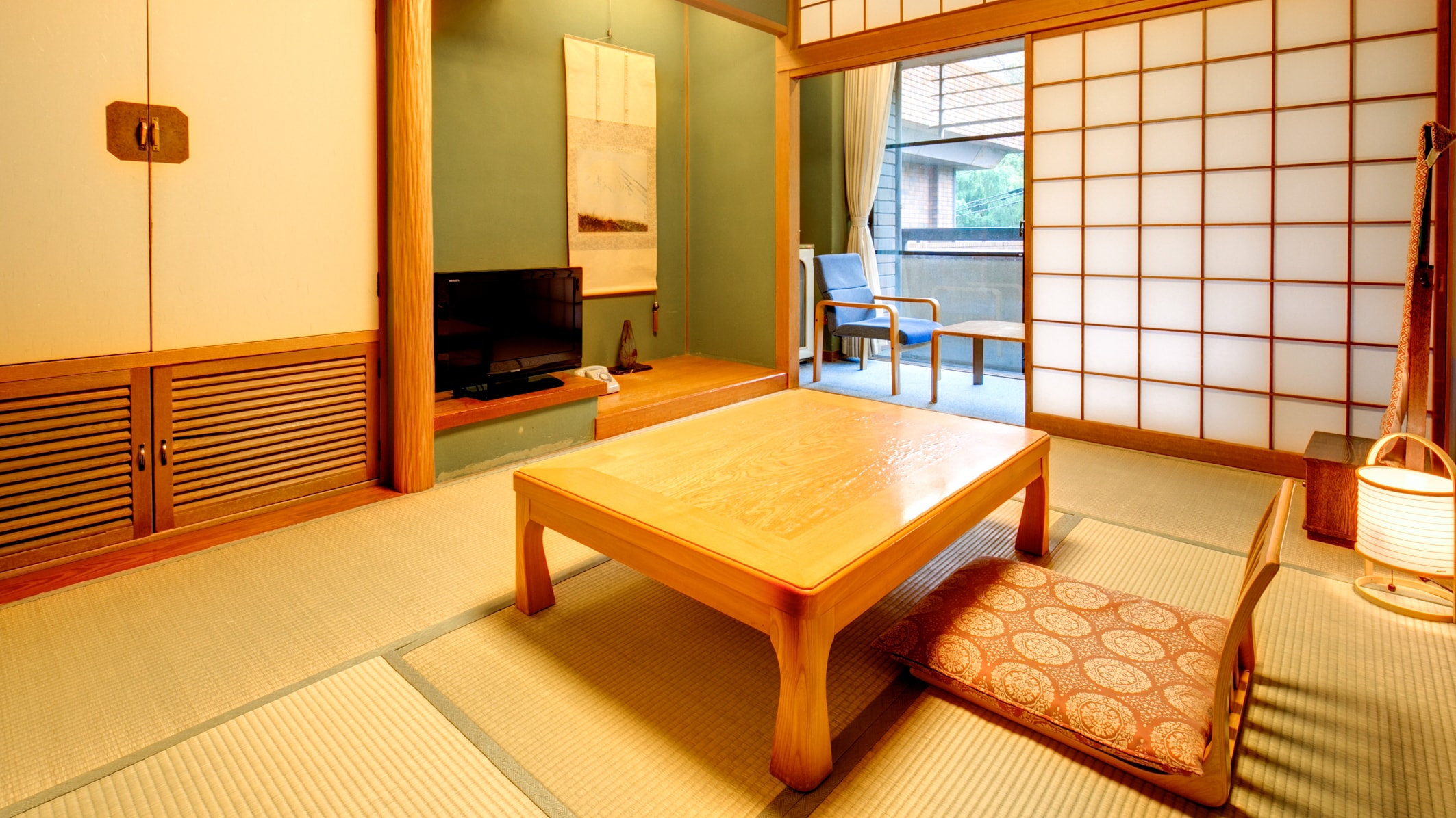 Japanese-style room (6 tatami mats)