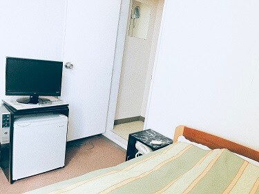 Semi-double use non-smoking room