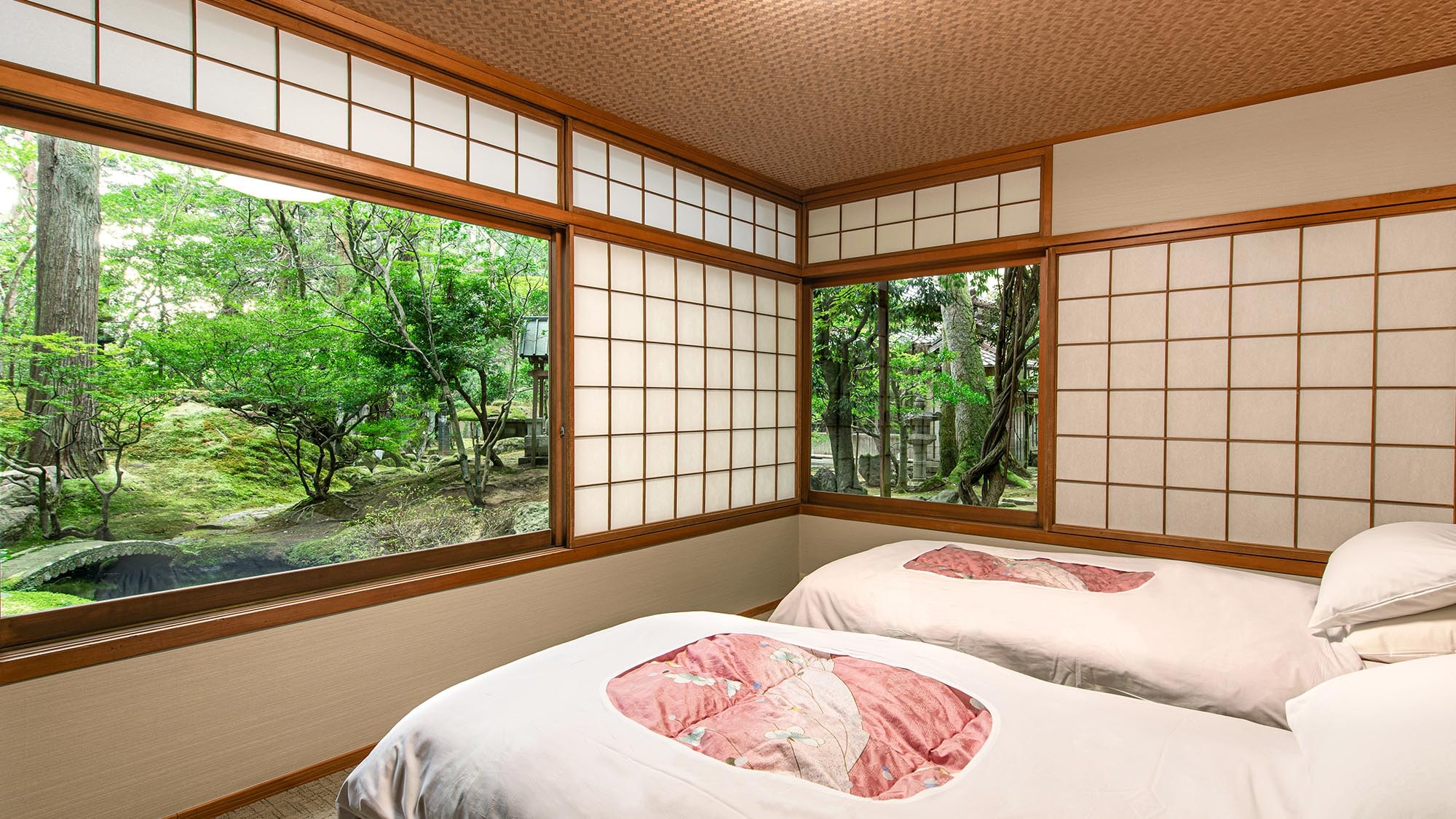 With hot spring flowing directly from the source [Spring Hall/Japanese/Western special room/Yoshino]