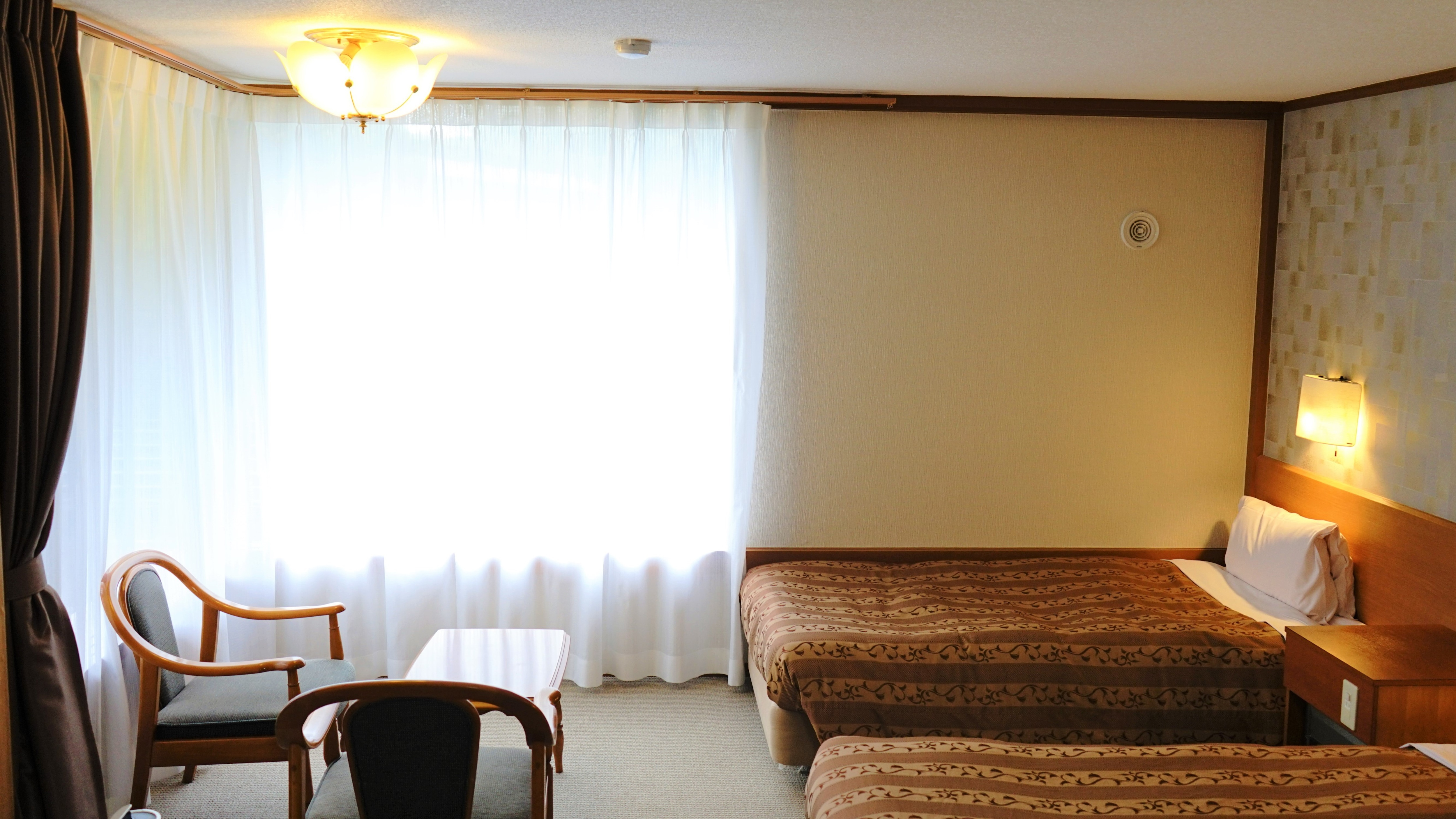 [Annex Japanese-Western style room] (non-smoking) <Example of guest room>