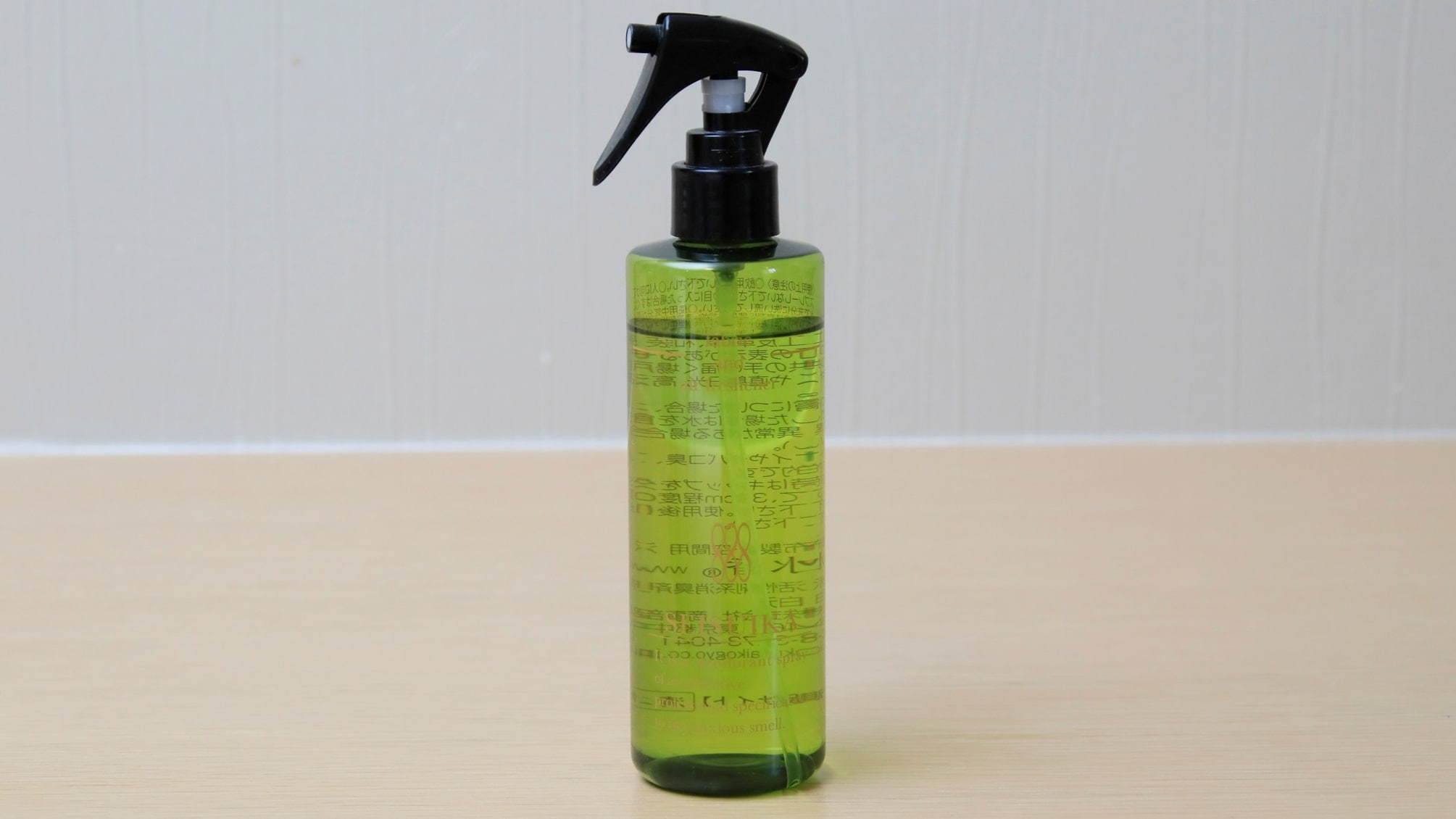 deodorant spray