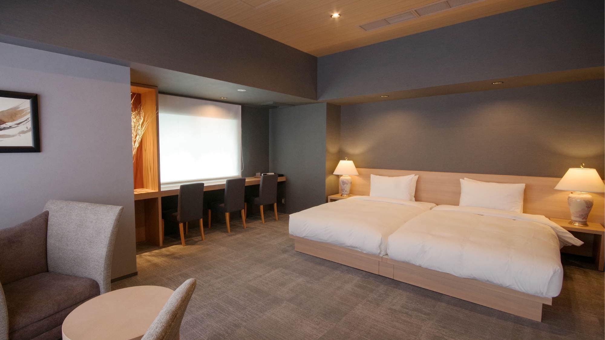 [West Wing top floor semi-suite] Completely renovated in spring 2024, it will be reborn as a modern twin room.
