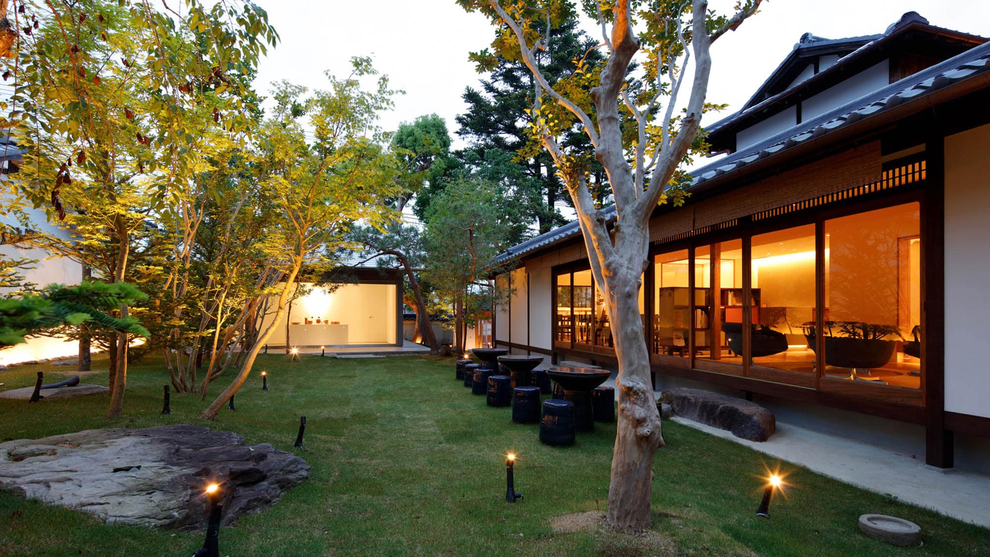 ・[Exterior] Enjoy a gracious stay in the Takahata area at the foot of Mt. Kasuga, a historic area filled with atmosphere.