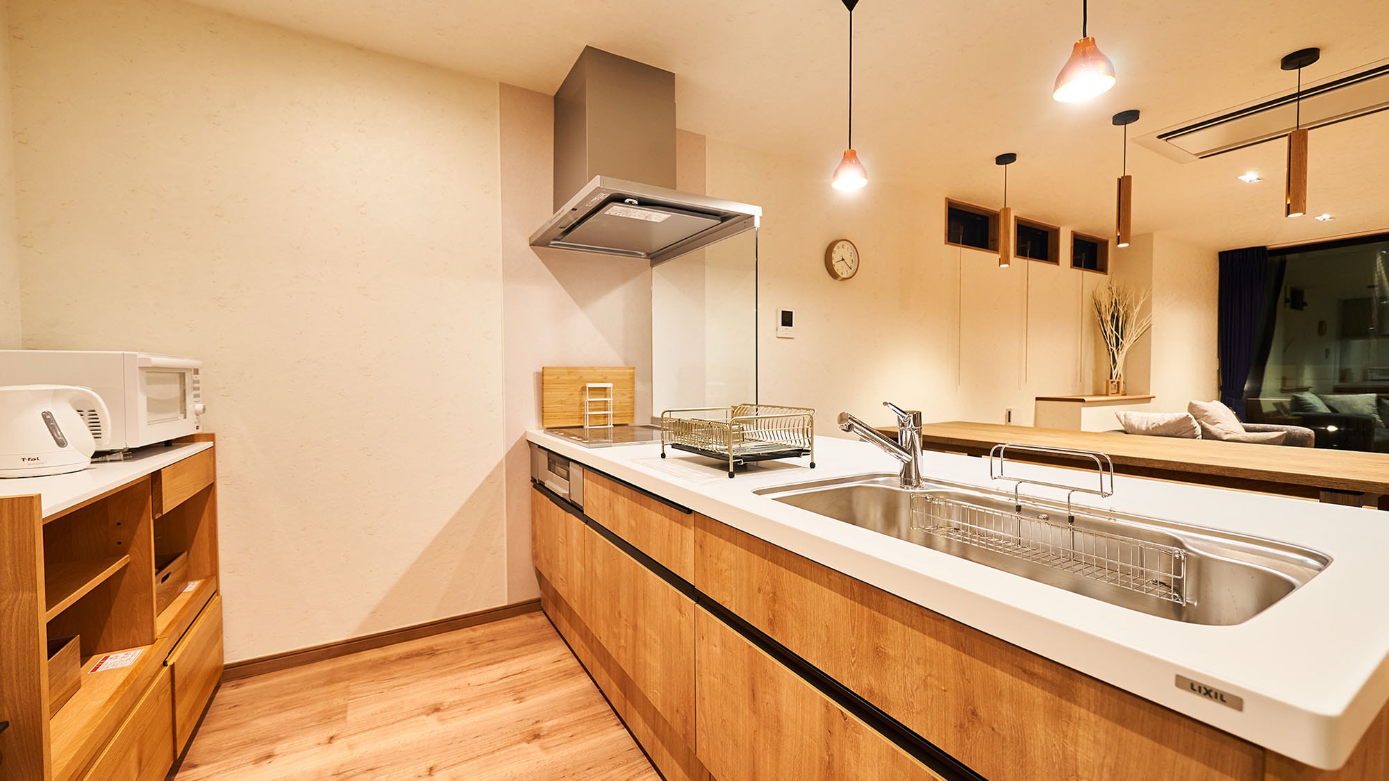 [Dapur] Microwave, ketel listrik, dll.