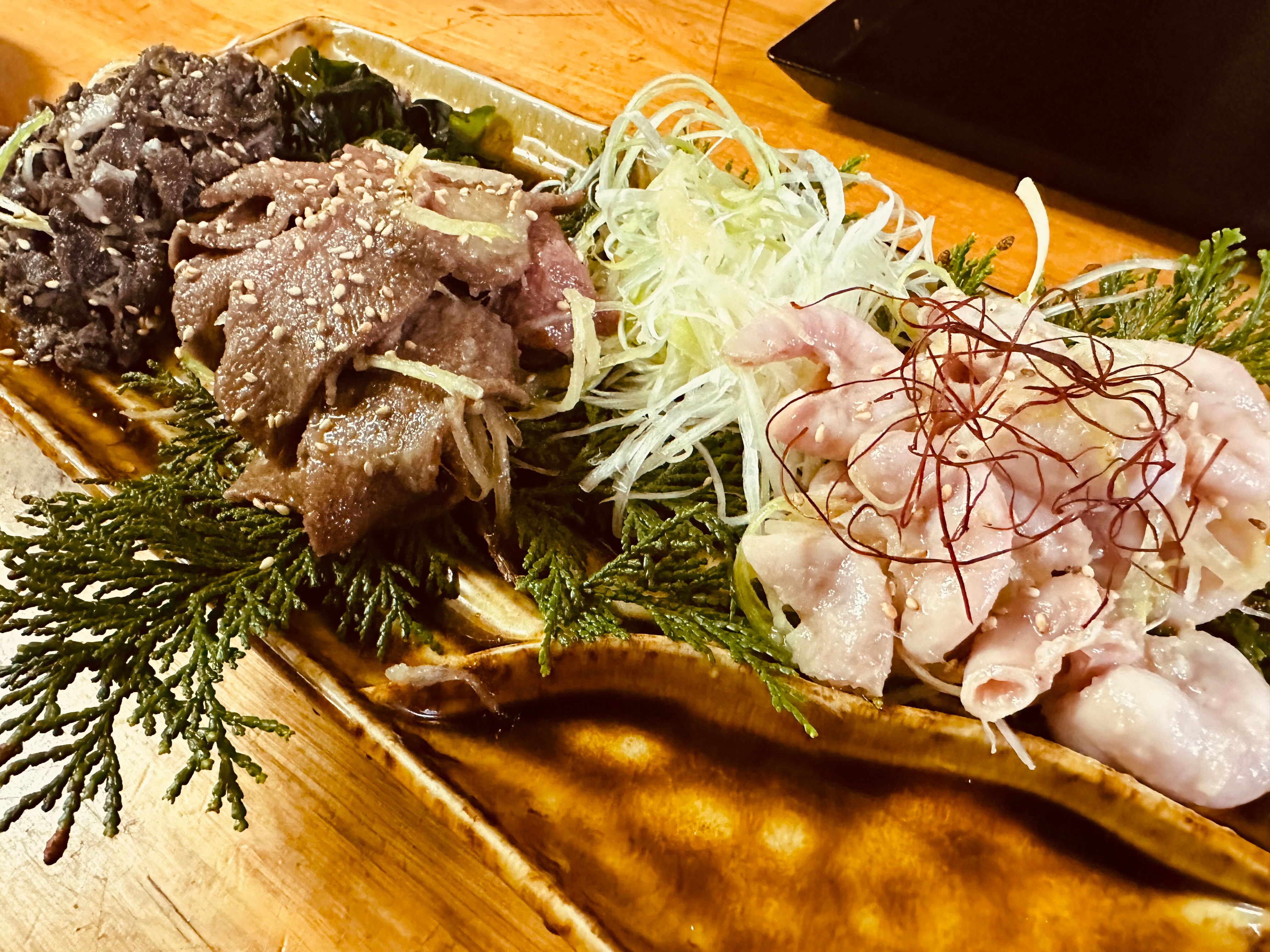 牛舌、牛肚、牛胗三件套生鱼片