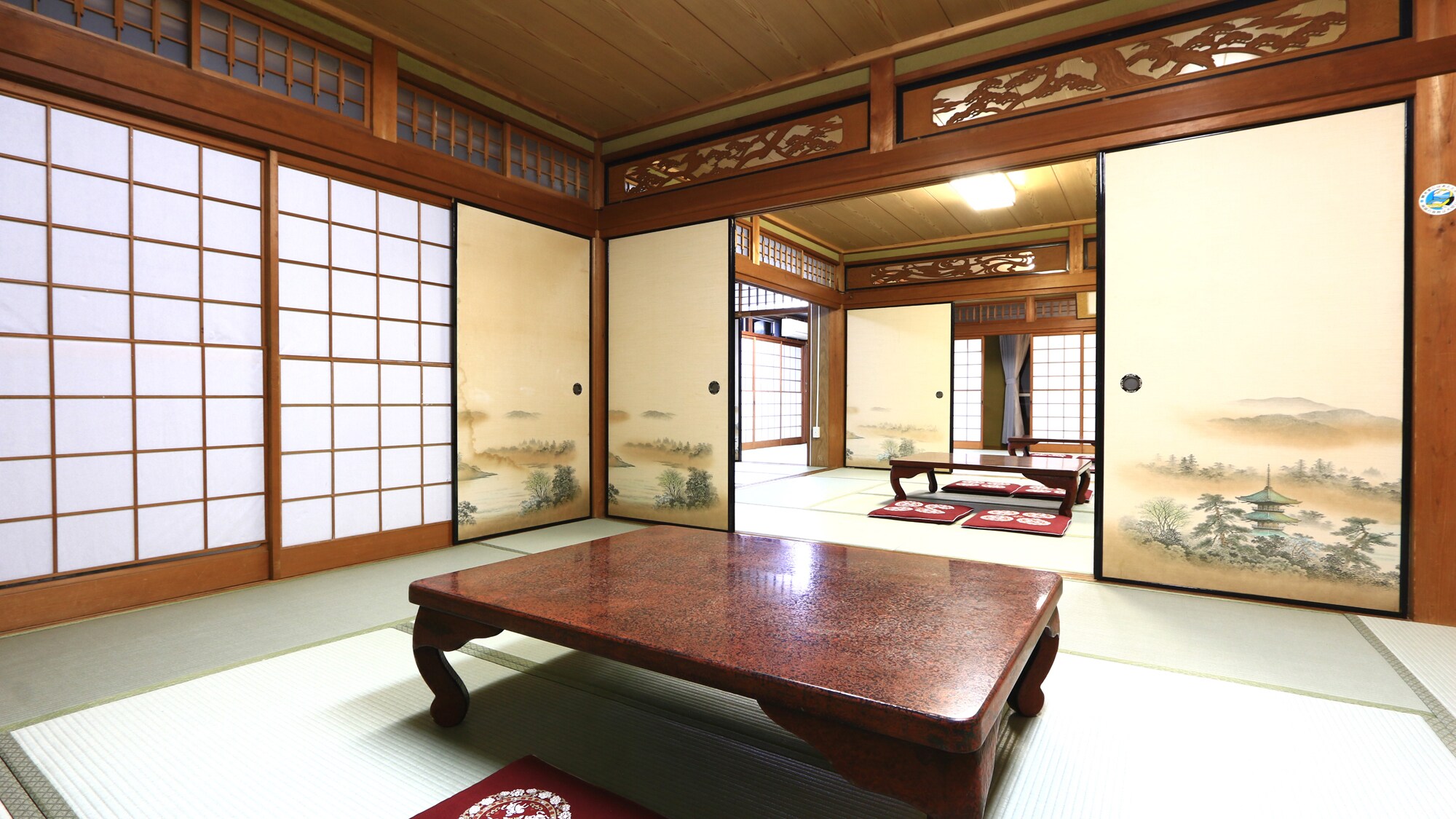[Main building 1st floor] Relax in an open room with sliding doors