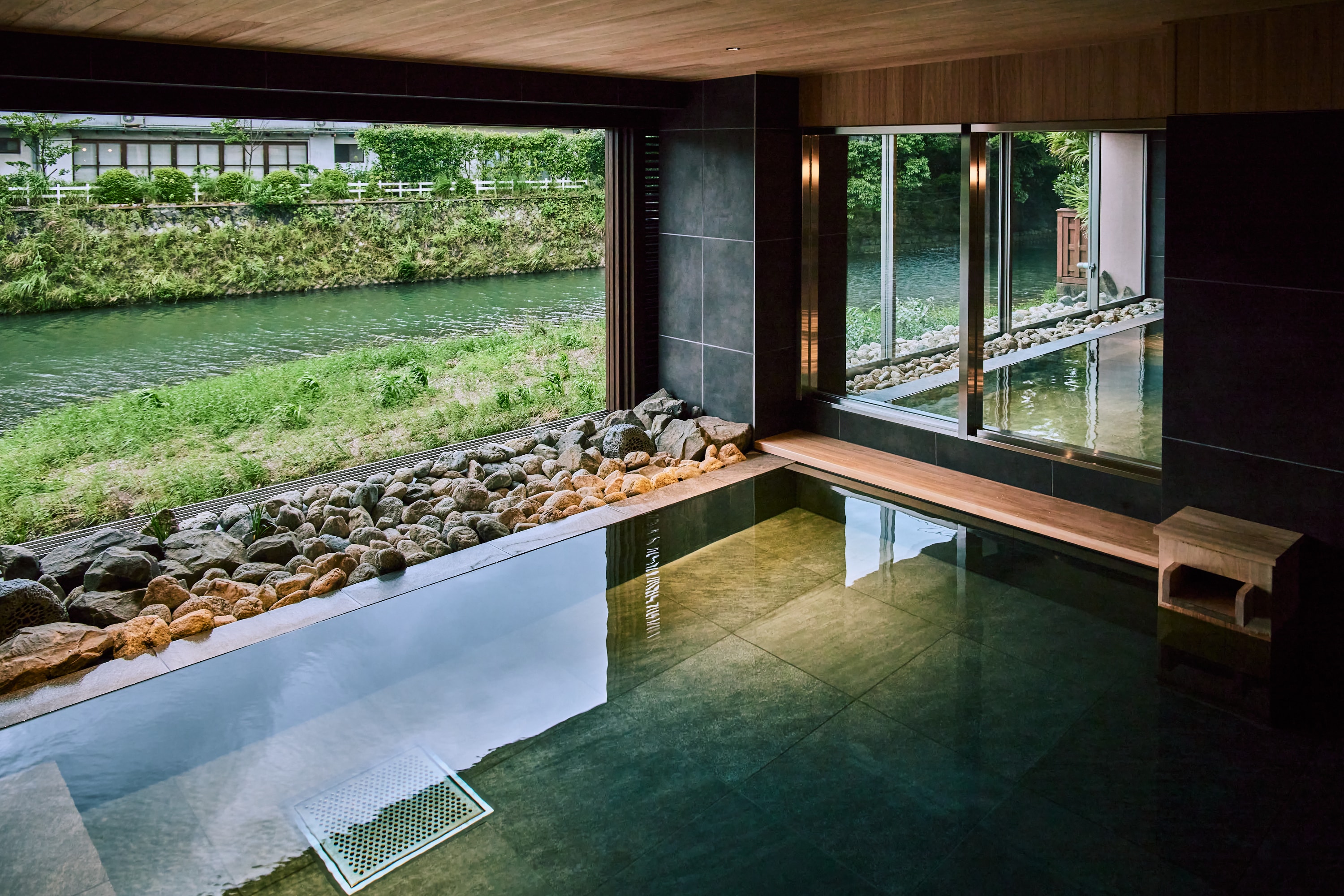 Renewal scheduled for 2024! Men's large bath, semi-open-air bath