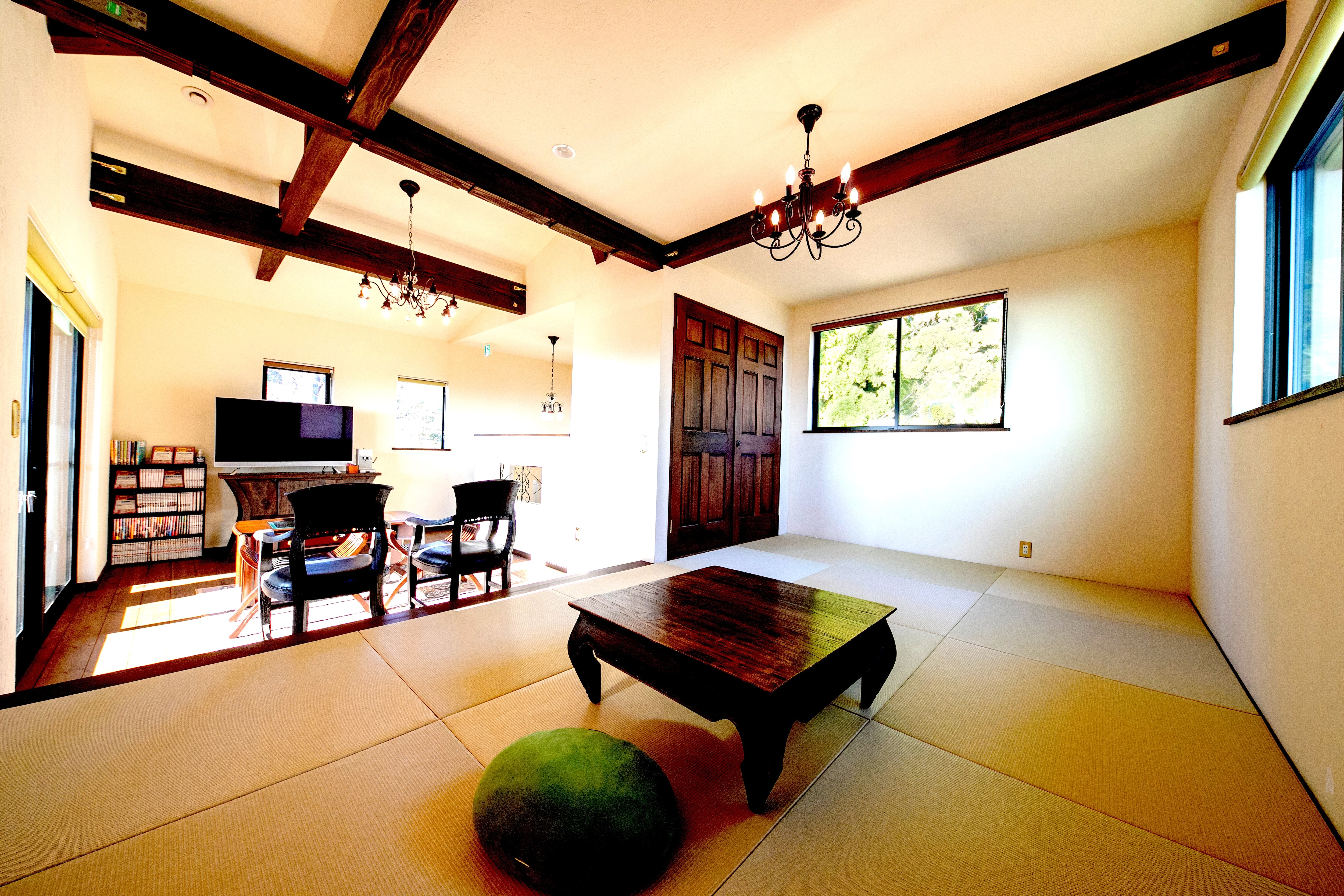 Grand view: Japanese-style room