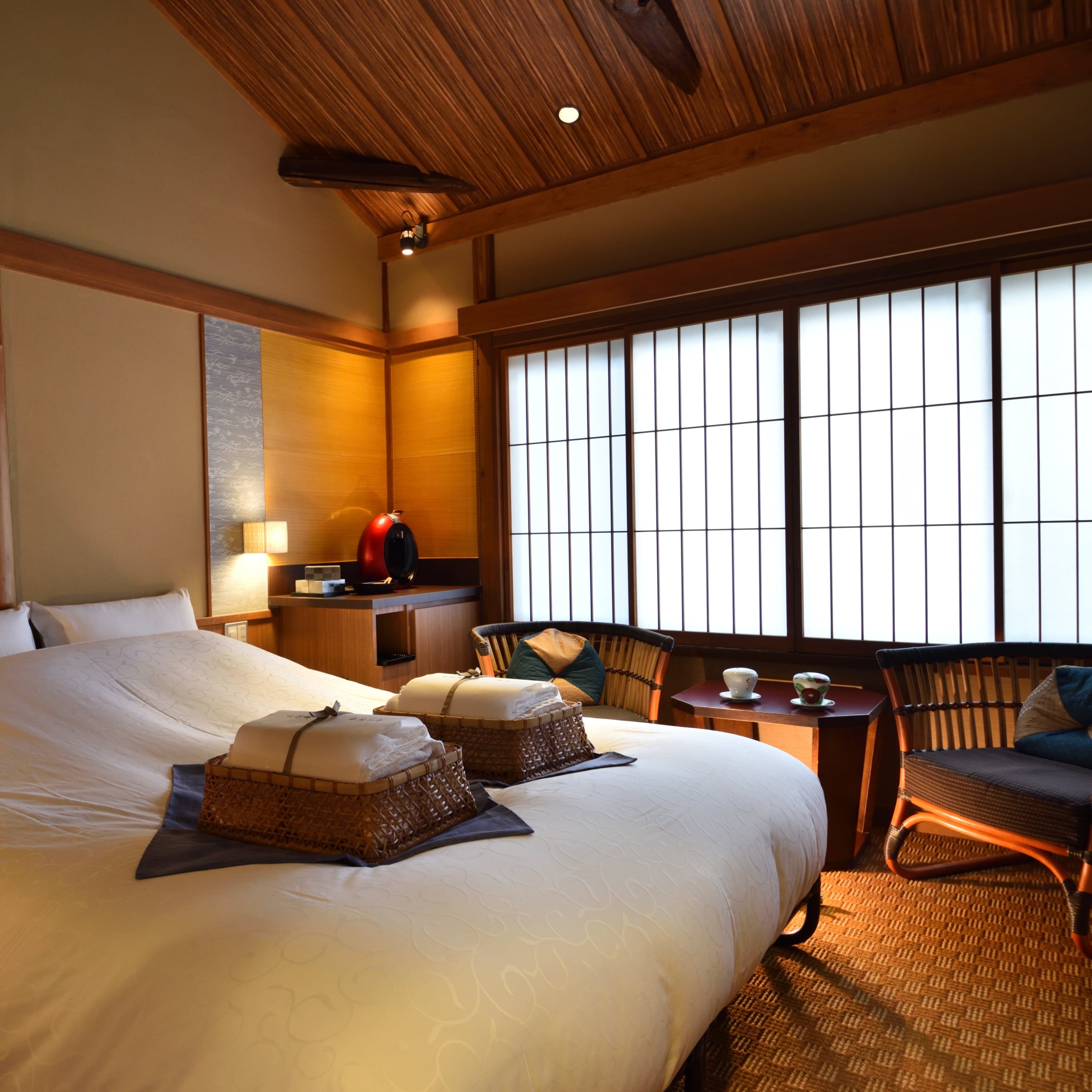 [White group] Kyomachiya style double Japanese-style room