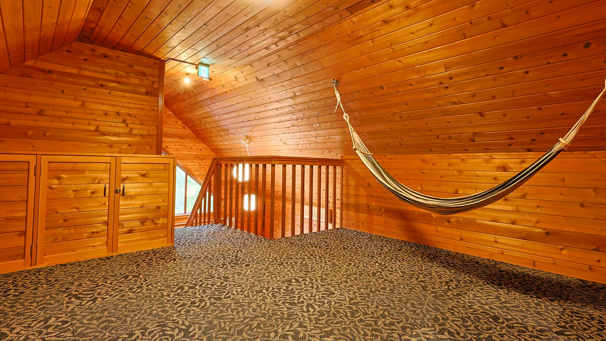 小屋 | 3R + 閣樓