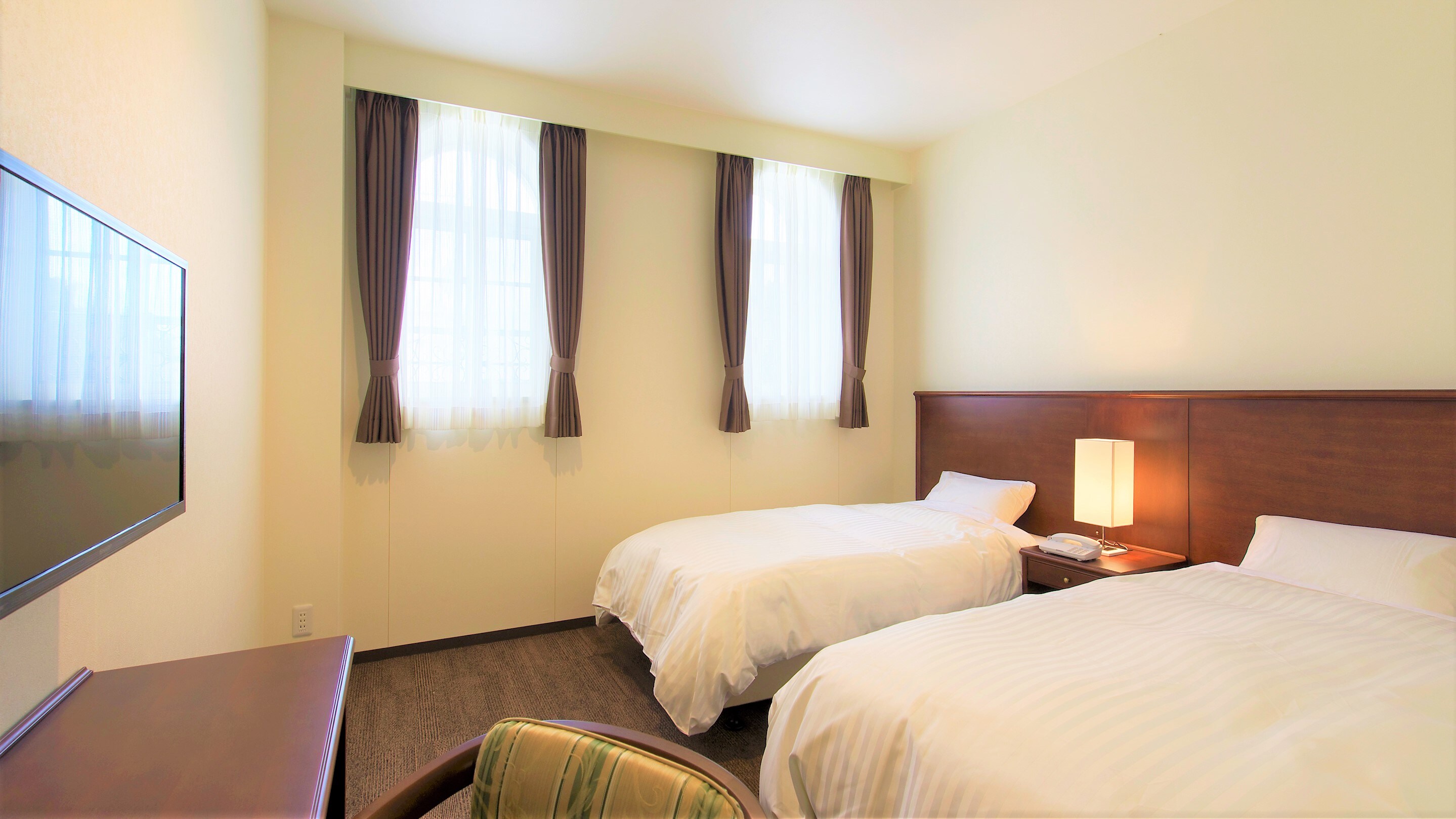 [Standard Twin Room (Non-smoking)] 2