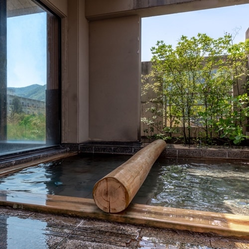 Open-air bath