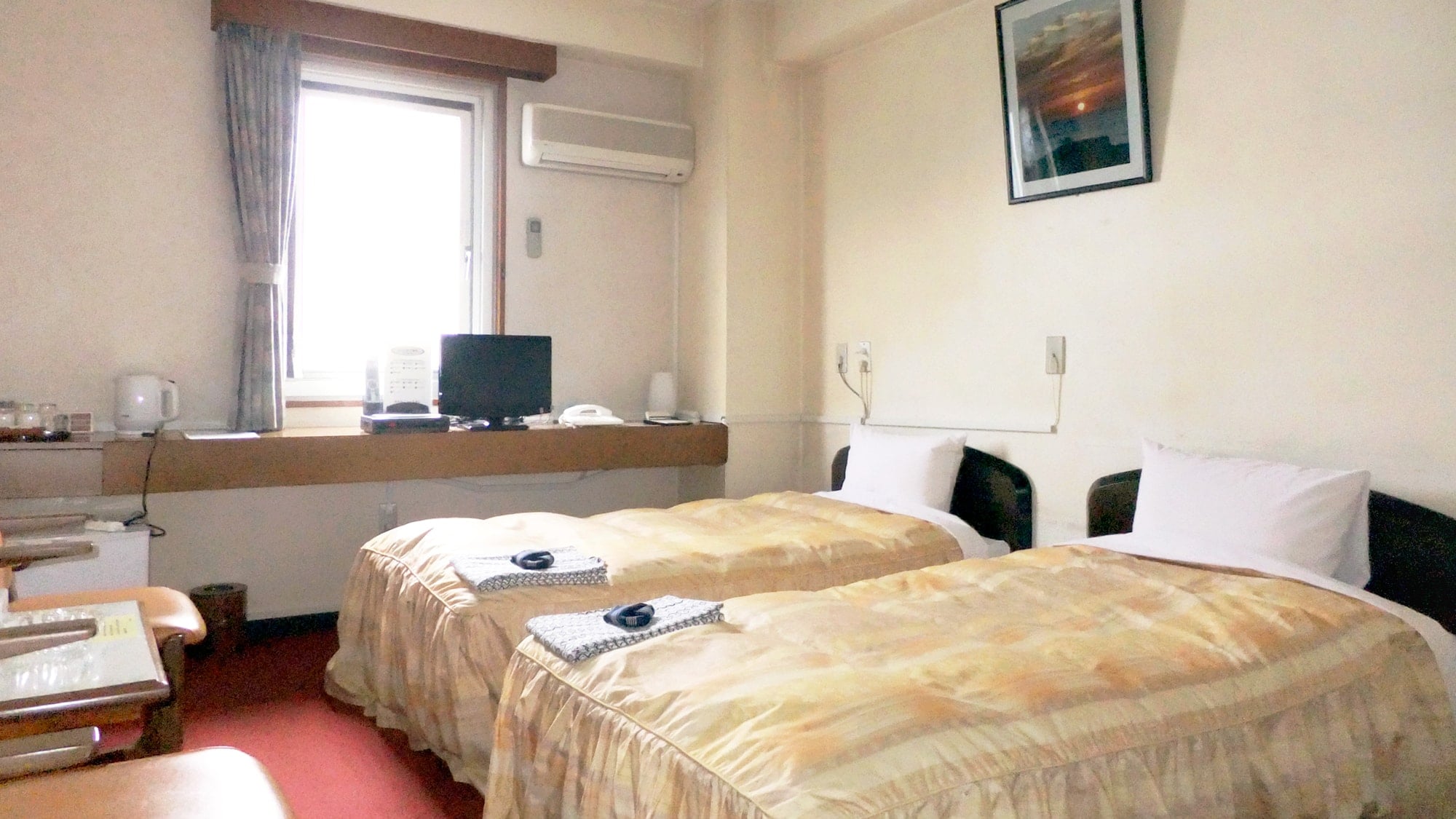 [Twin] Please use the twin room for friends and couples.