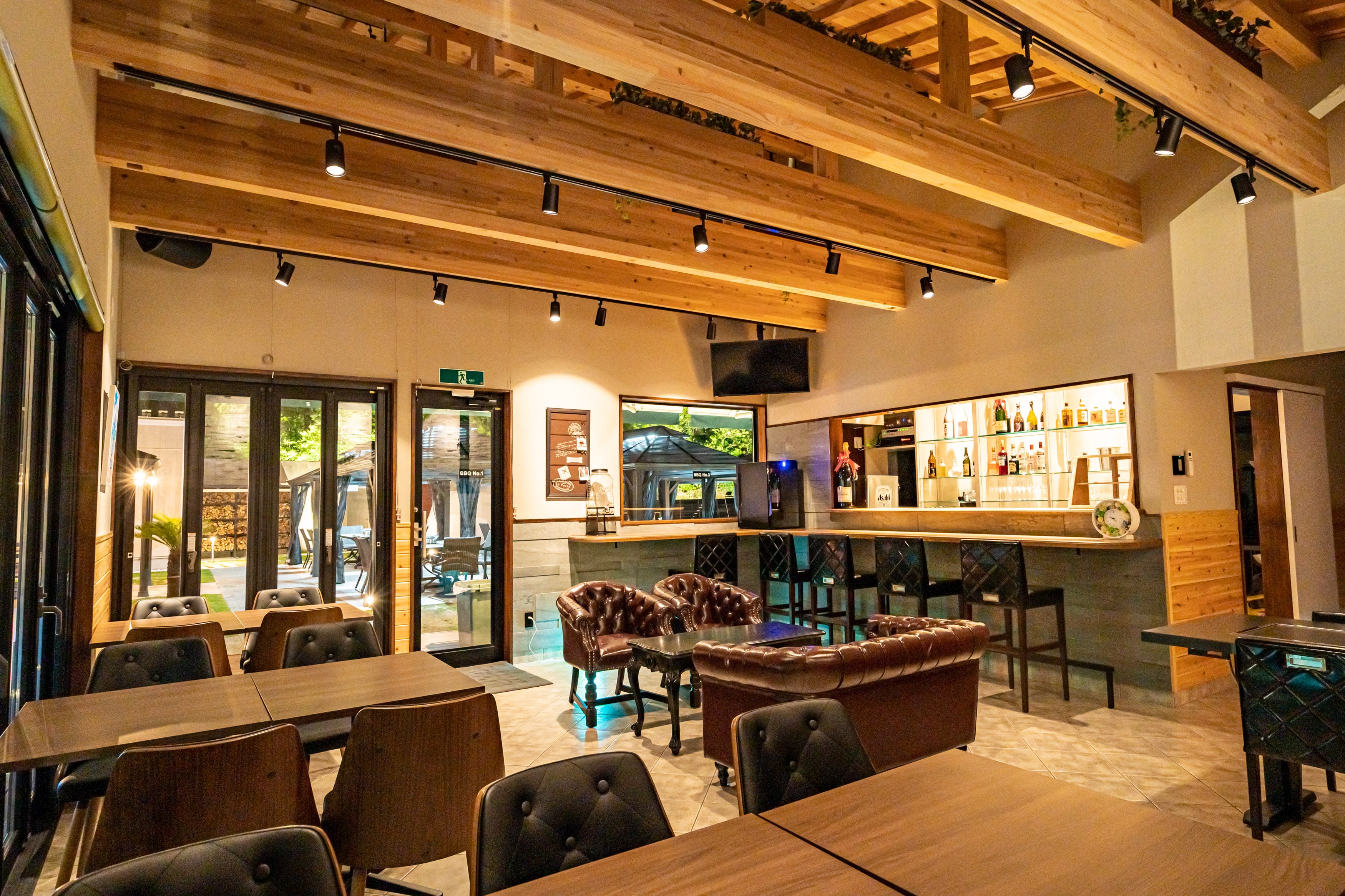 Inside Stella Cafe/Mountain Bar